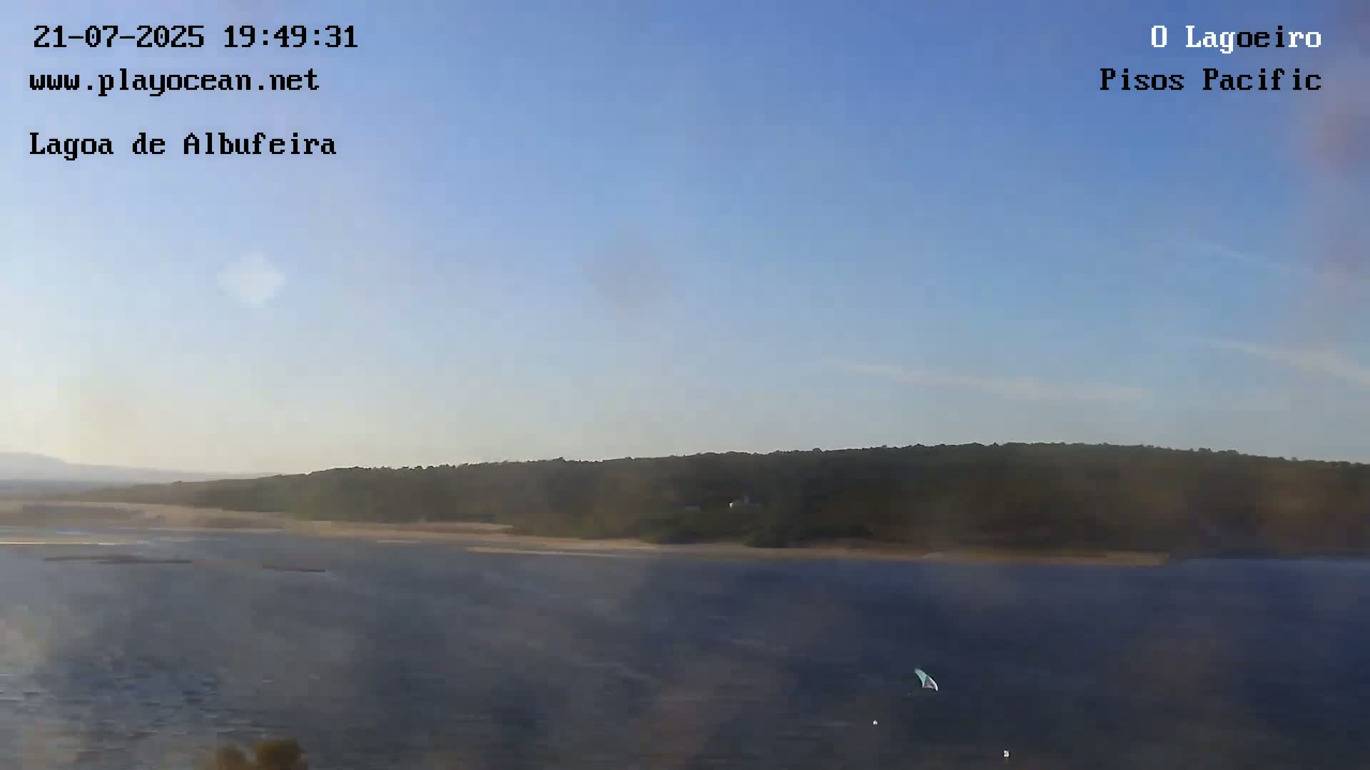 Lagoa de Albufeira Lake Wind Surf Live Cam - Sesimbra, Setubal, Lisbon, Portugal