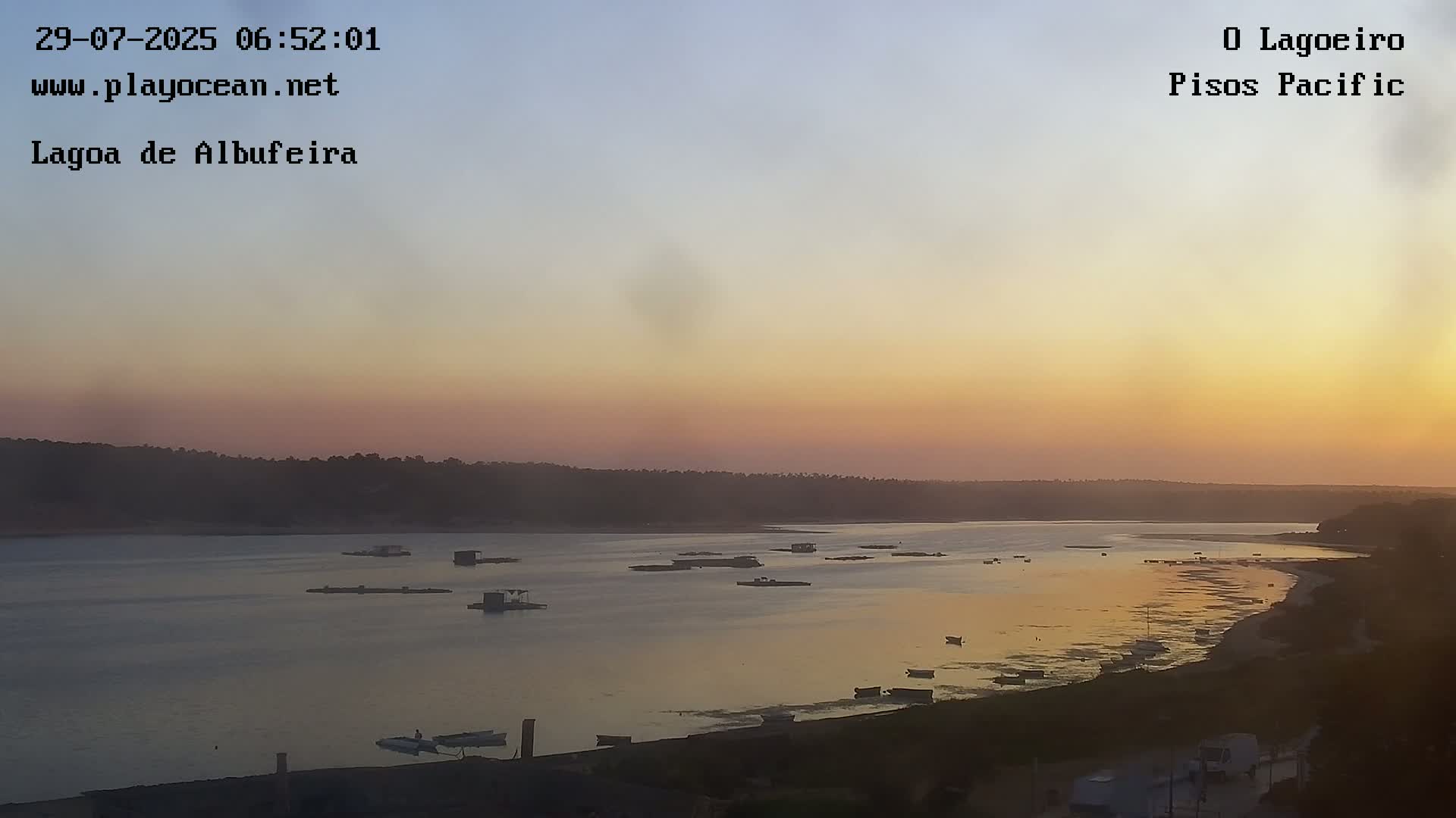 Lagoa de Albufeira Lake Wind Surf Live Cam - Sesimbra, Setubal, Lisbon, Portugal