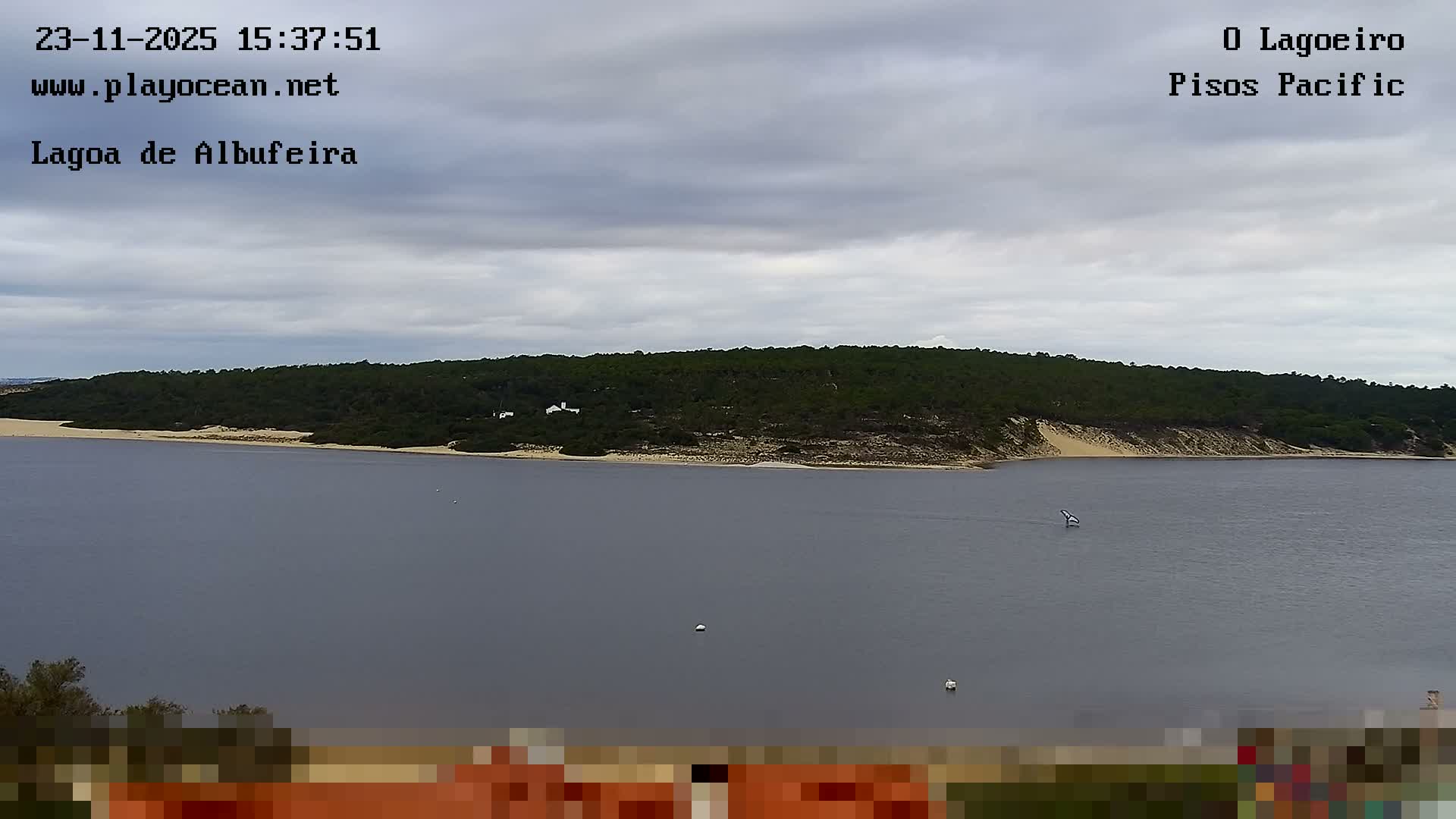 Lagoa de Albufeira Lake Wind Surf Live Cam - Sesimbra, Setubal, Lisbon, Portugal
