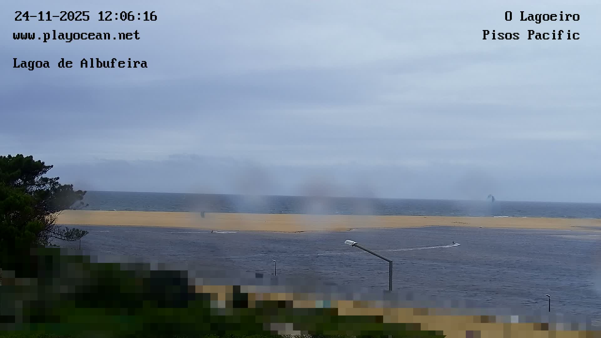 Lagoa de Albufeira Lake Wind Surf Live Cam - Sesimbra, Setubal, Lisbon, Portugal