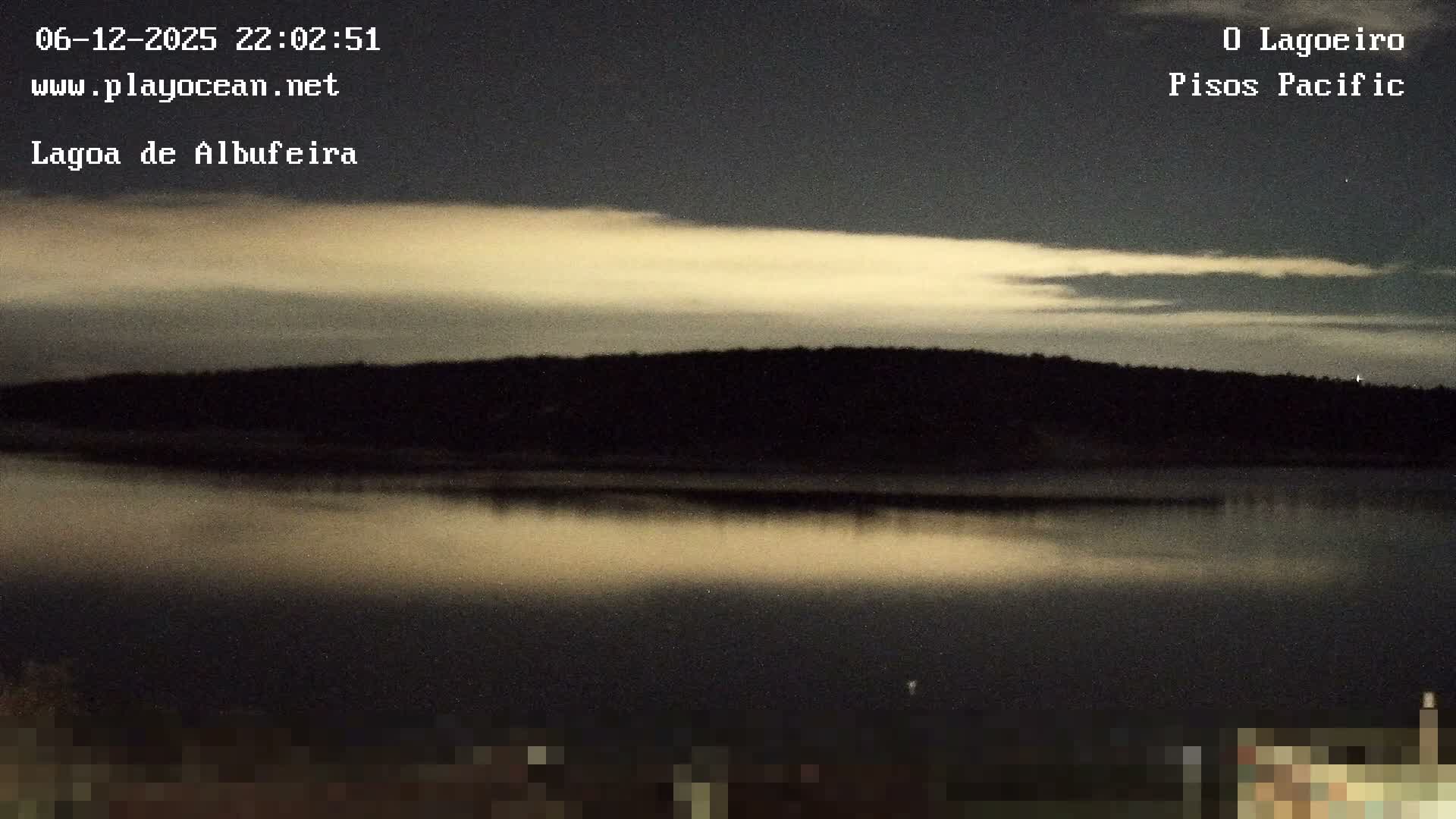 Lagoa de Albufeira Lake Wind Surf Live Cam - Sesimbra, Setubal, Lisbon, Portugal