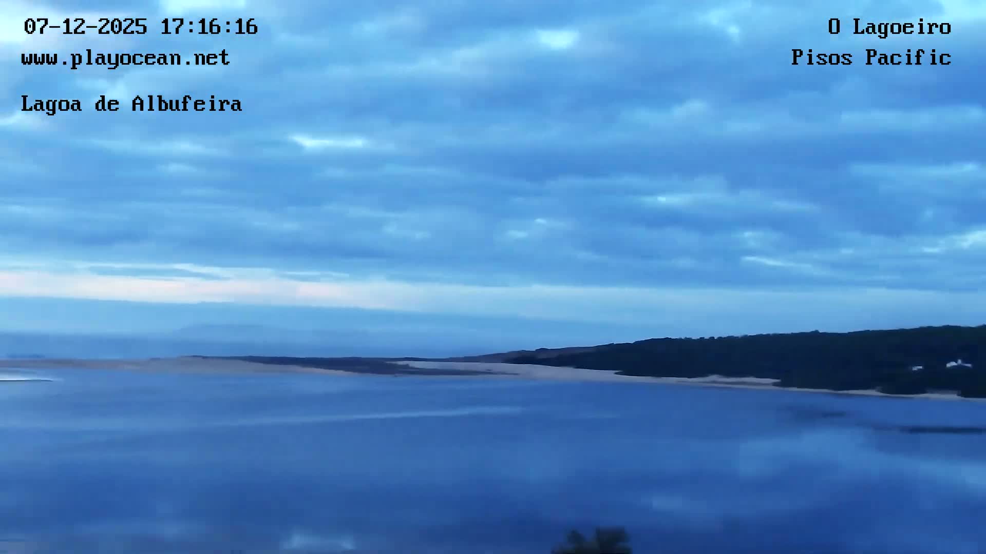 Lagoa de Albufeira Lake Wind Surf Live Cam - Sesimbra, Setubal, Lisbon, Portugal