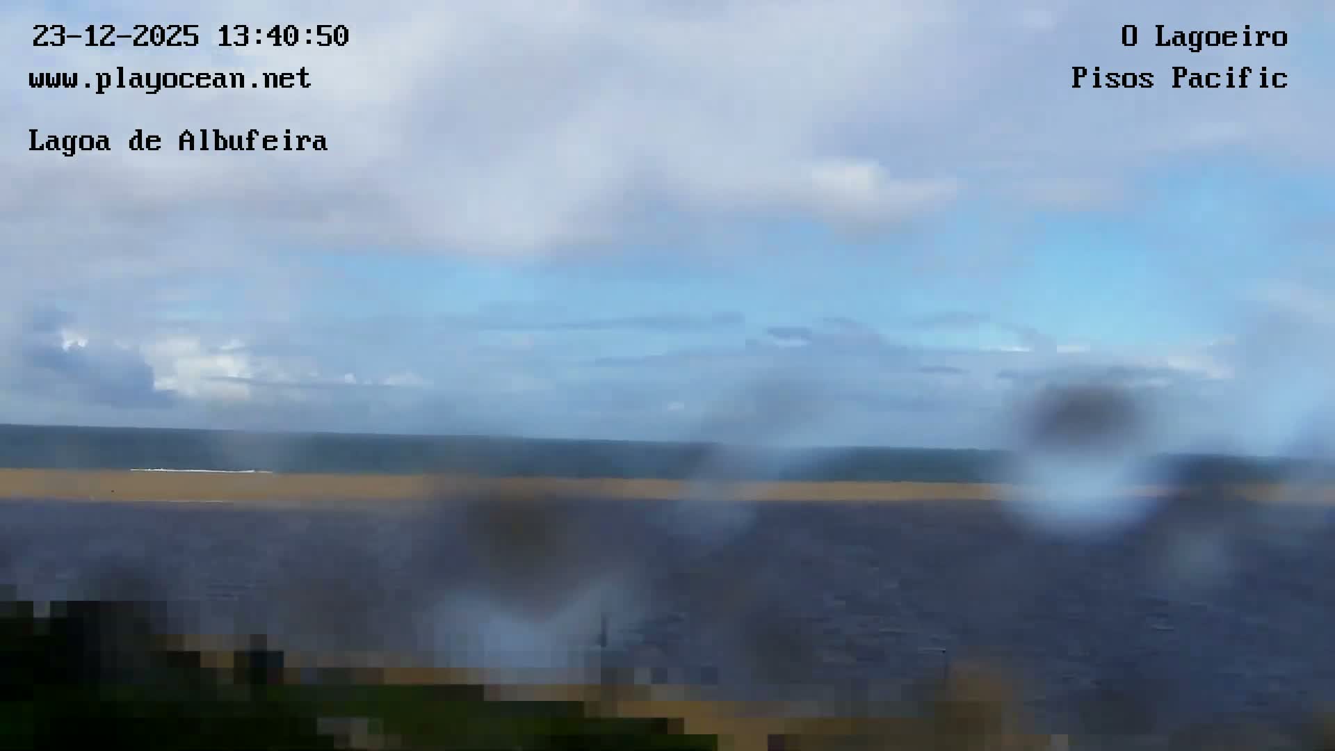 Lagoa de Albufeira Lake Wind Surf Live Cam - Sesimbra, Setubal, Lisbon, Portugal