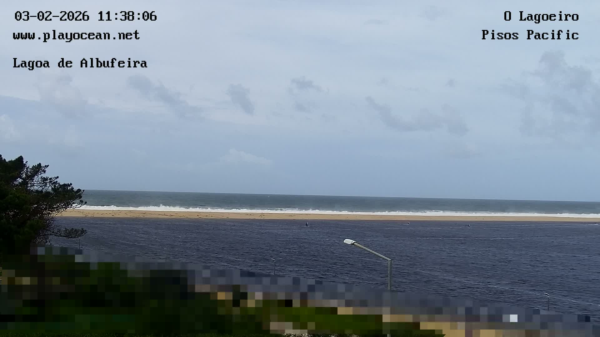 Lagoa de Albufeira Lake Wind Surf Live Cam - Sesimbra, Setubal, Lisbon, Portugal