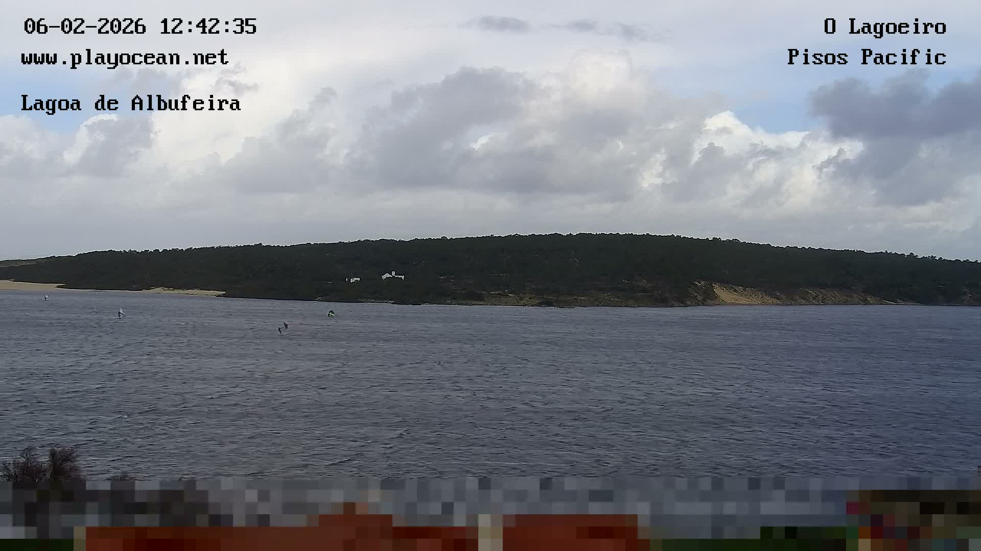 Lagoa de Albufeira Lake Wind Surf Live Cam - Sesimbra, Setubal, Lisbon, Portugal