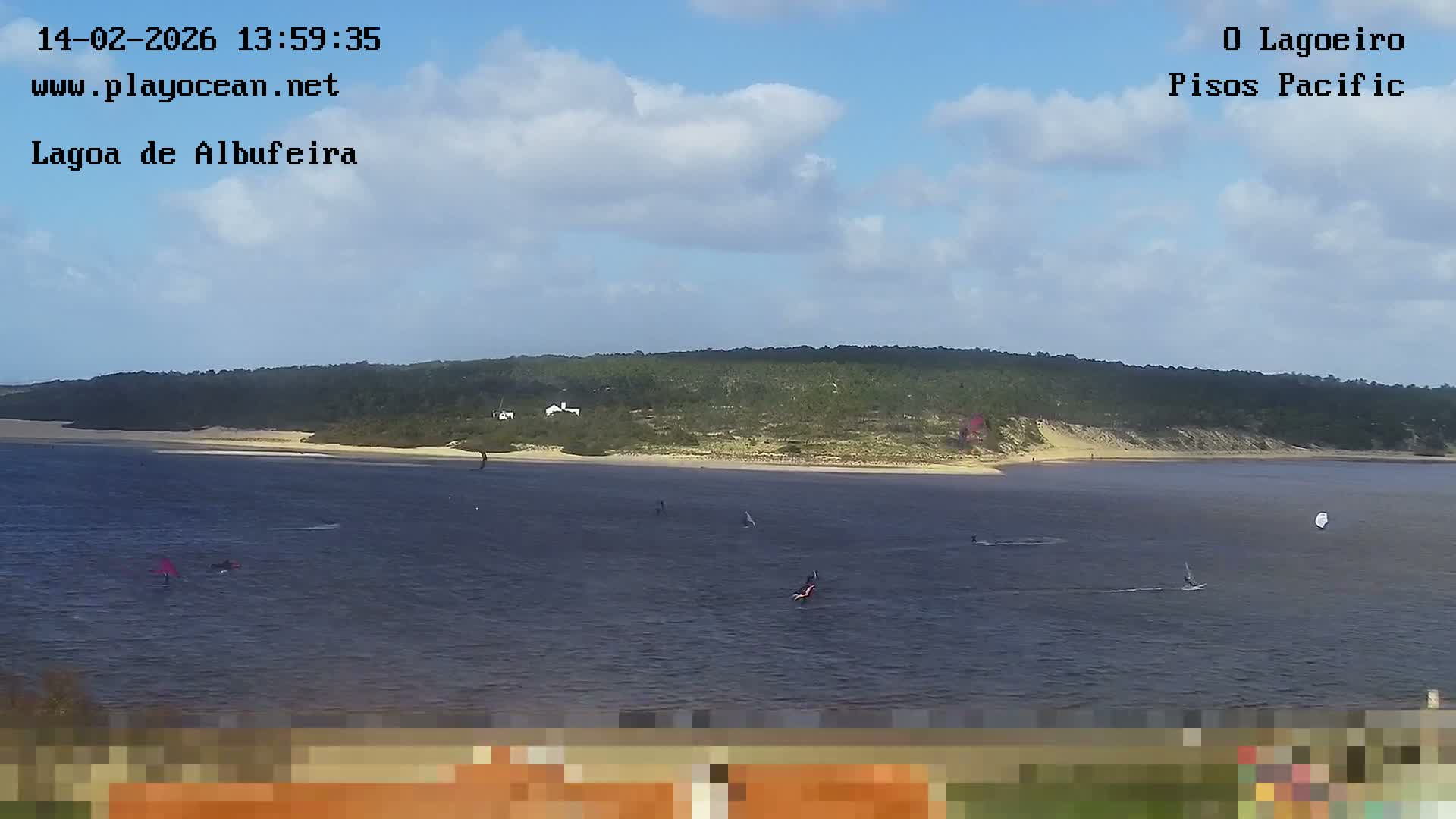 Lagoa de Albufeira Lake Wind Surf Live Cam - Sesimbra, Setubal, Lisbon, Portugal