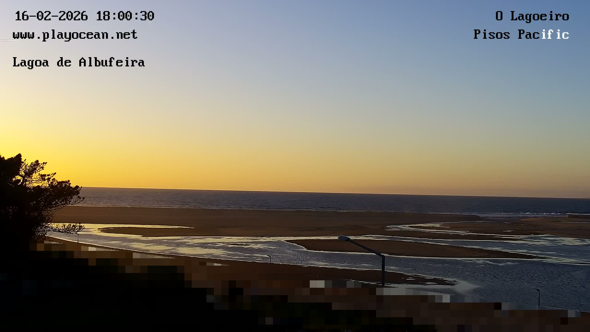 Lagoa de Albufeira Lake Wind Surf Live Cam - Sesimbra, Setubal, Lisbon, Portugal