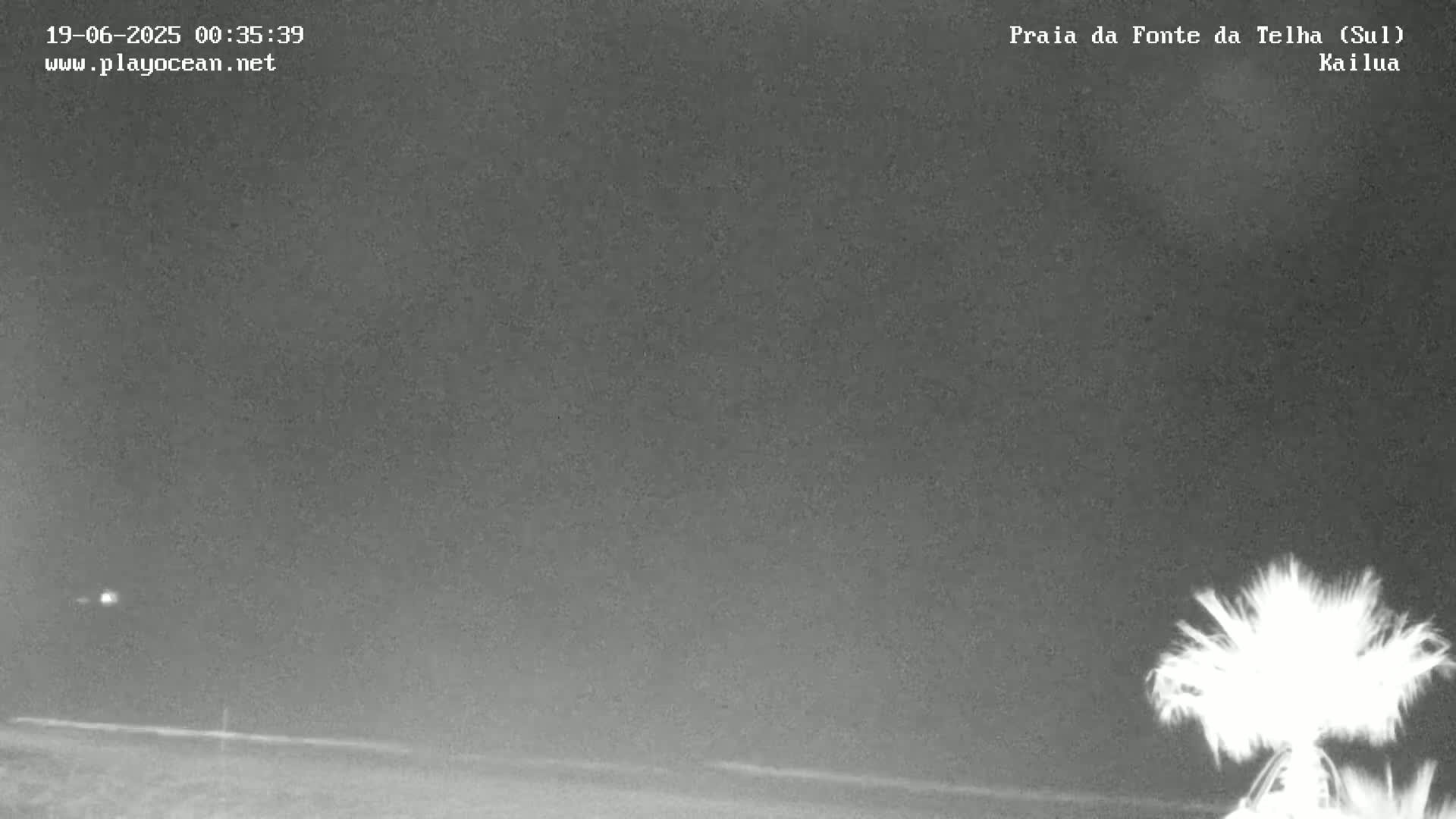 Praia da Fonte da Telha Beach, Costa de Caparica Surf  Live Cam - Almada, Setubal, Lisbon, Portugal