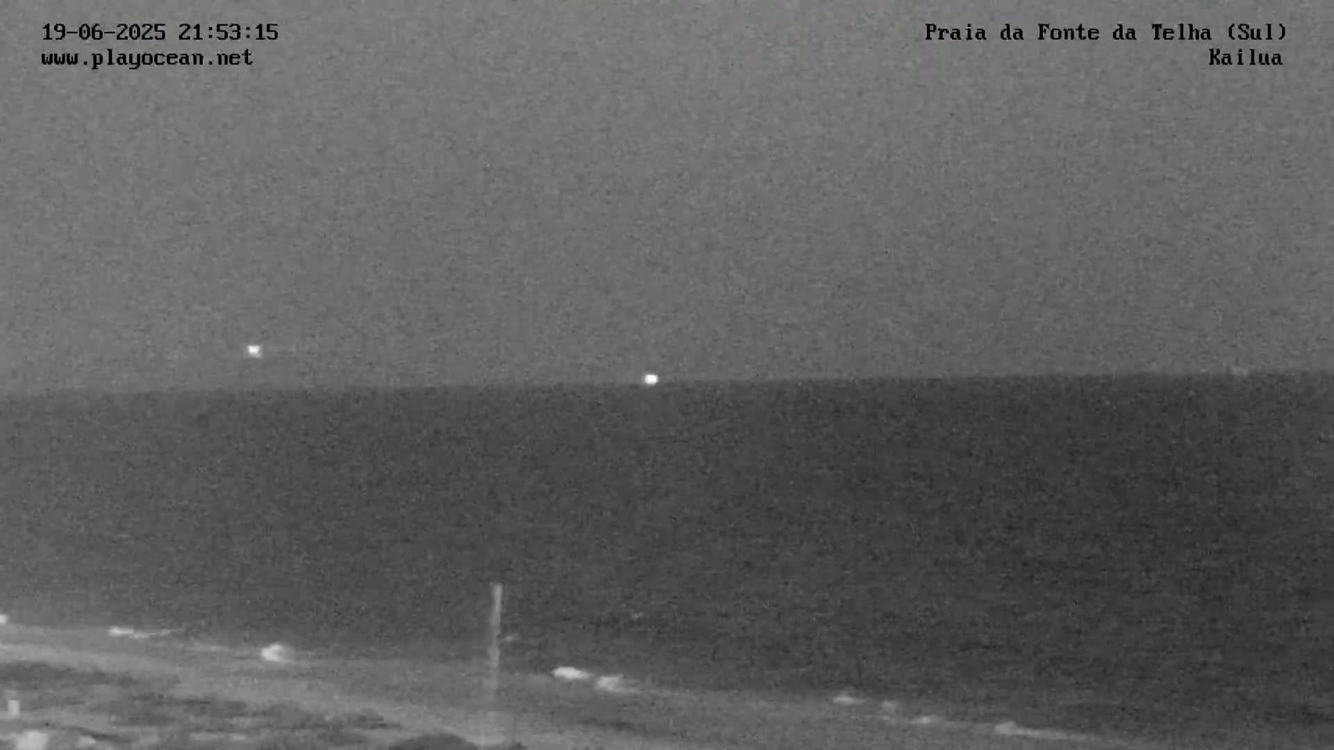 Praia da Fonte da Telha Beach, Costa de Caparica Surf  Live Cam - Almada, Setubal, Lisbon, Portugal
