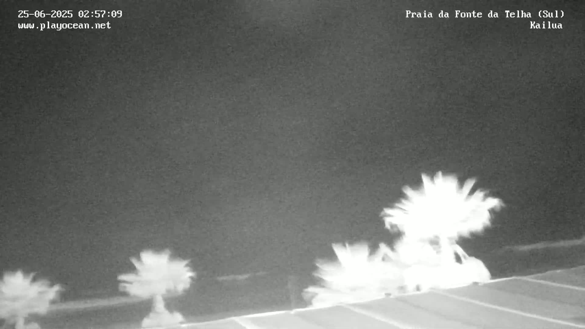 Praia da Fonte da Telha Beach, Costa de Caparica Surf  Live Cam - Almada, Setubal, Lisbon, Portugal
