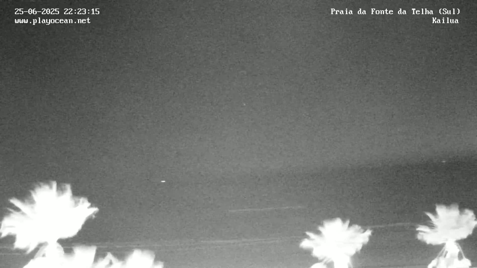 Praia da Fonte da Telha Beach, Costa de Caparica Surf  Live Cam - Almada, Setubal, Lisbon, Portugal