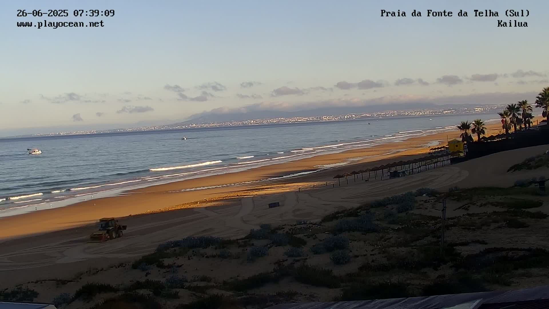 Praia da Fonte da Telha Beach, Costa de Caparica Surf  Live Cam - Almada, Setubal, Lisbon, Portugal