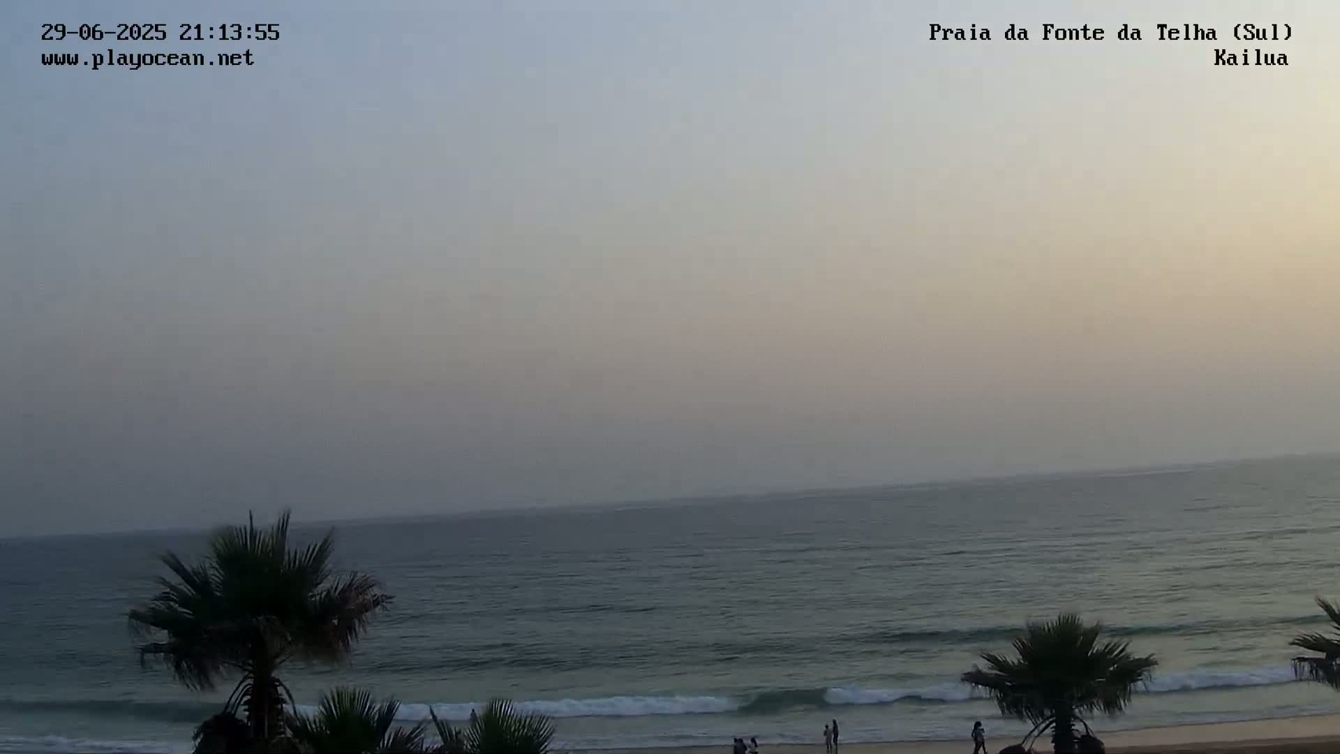 Praia da Fonte da Telha Beach, Costa de Caparica Surf  Live Cam - Almada, Setubal, Lisbon, Portugal