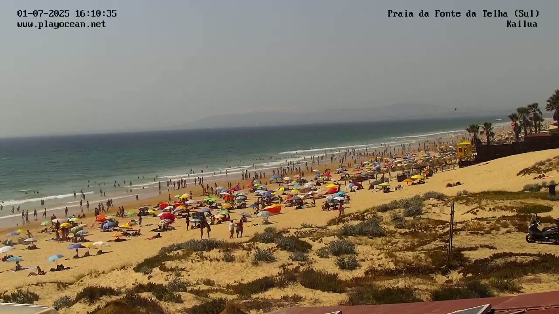 Praia da Fonte da Telha Beach, Costa de Caparica Surf  Live Cam - Almada, Setubal, Lisbon, Portugal