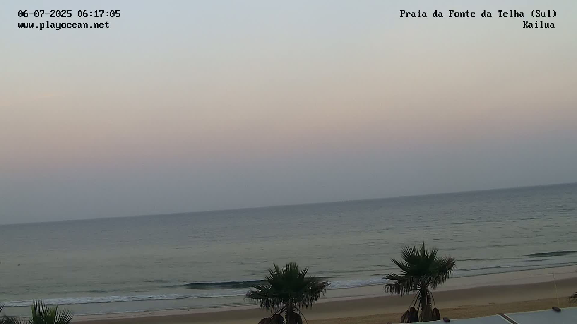 Praia da Fonte da Telha Beach, Costa de Caparica Surf  Live Cam - Almada, Setubal, Lisbon, Portugal