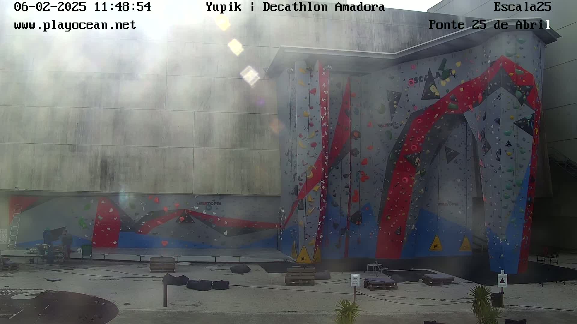 Under Ponte 25 de April Bridge, Escala25 Climbing Studio Live Cam - Alcantara, Lisbon, Portugal 