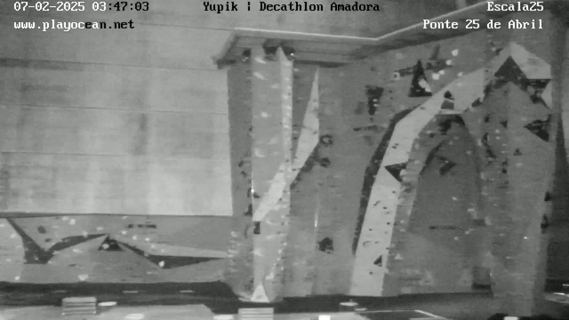 Under Ponte 25 de April Bridge, Escala25 Climbing Studio Live Cam - Alcantara, Lisbon, Portugal 
