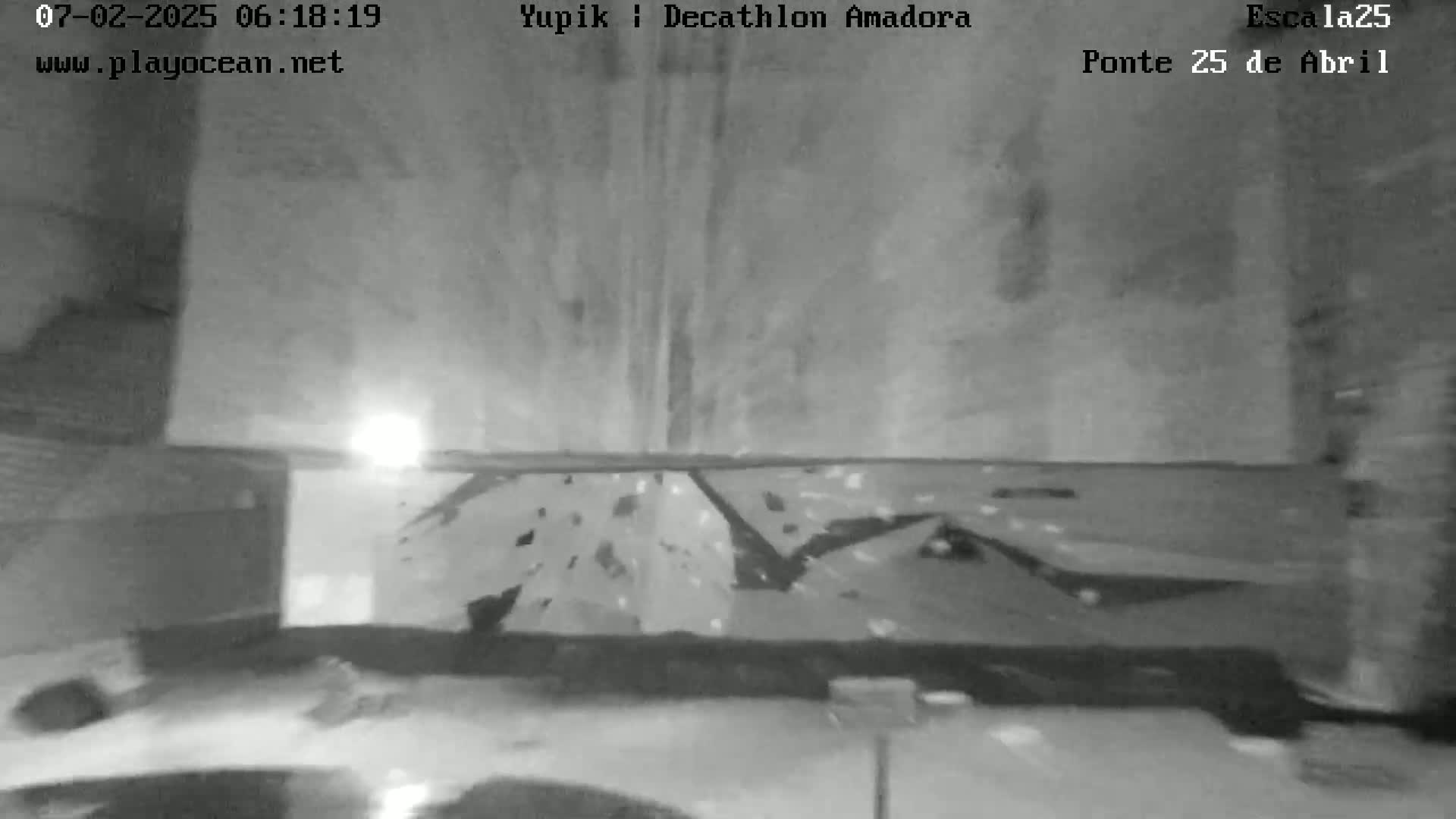 Under Ponte 25 de April Bridge, Escala25 Climbing Studio Live Cam - Alcantara, Lisbon, Portugal 