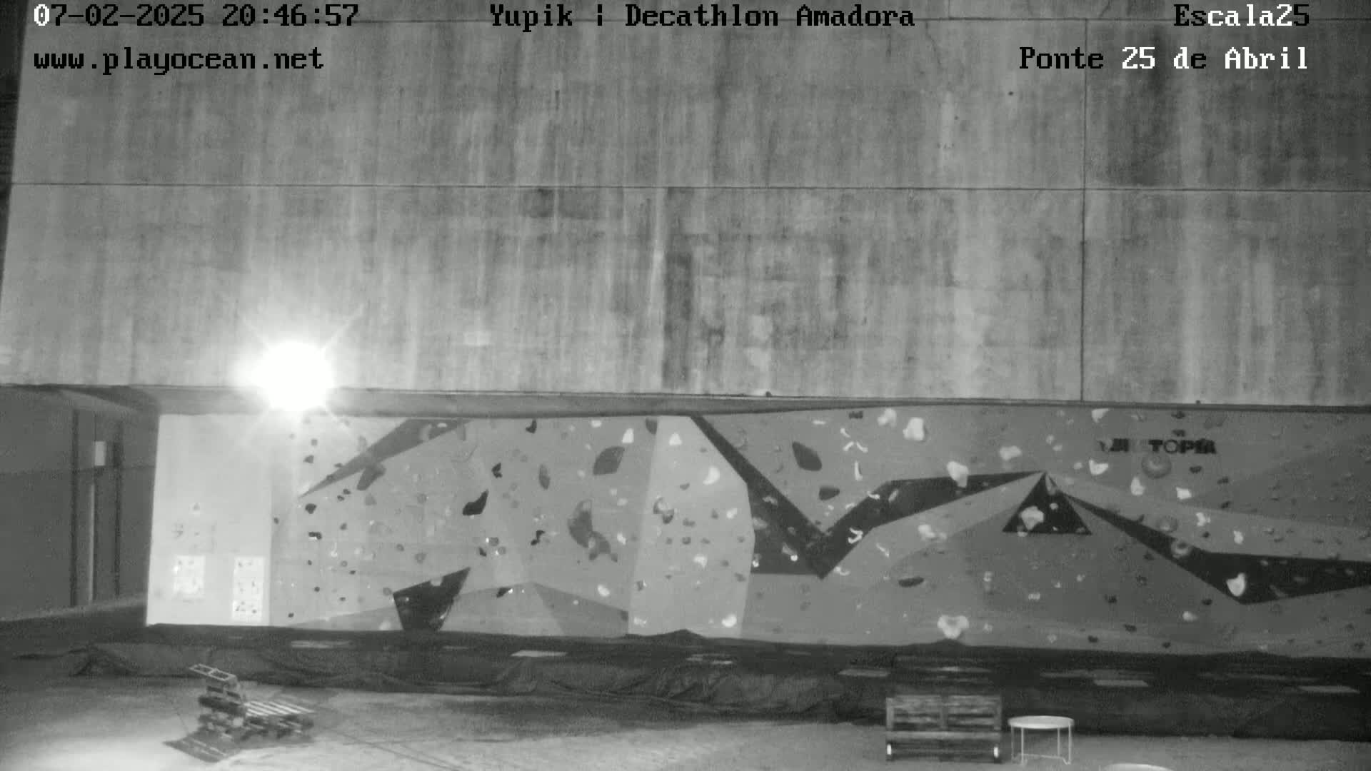 Under Ponte 25 de April Bridge, Escala25 Climbing Studio Live Cam - Alcantara, Lisbon, Portugal 