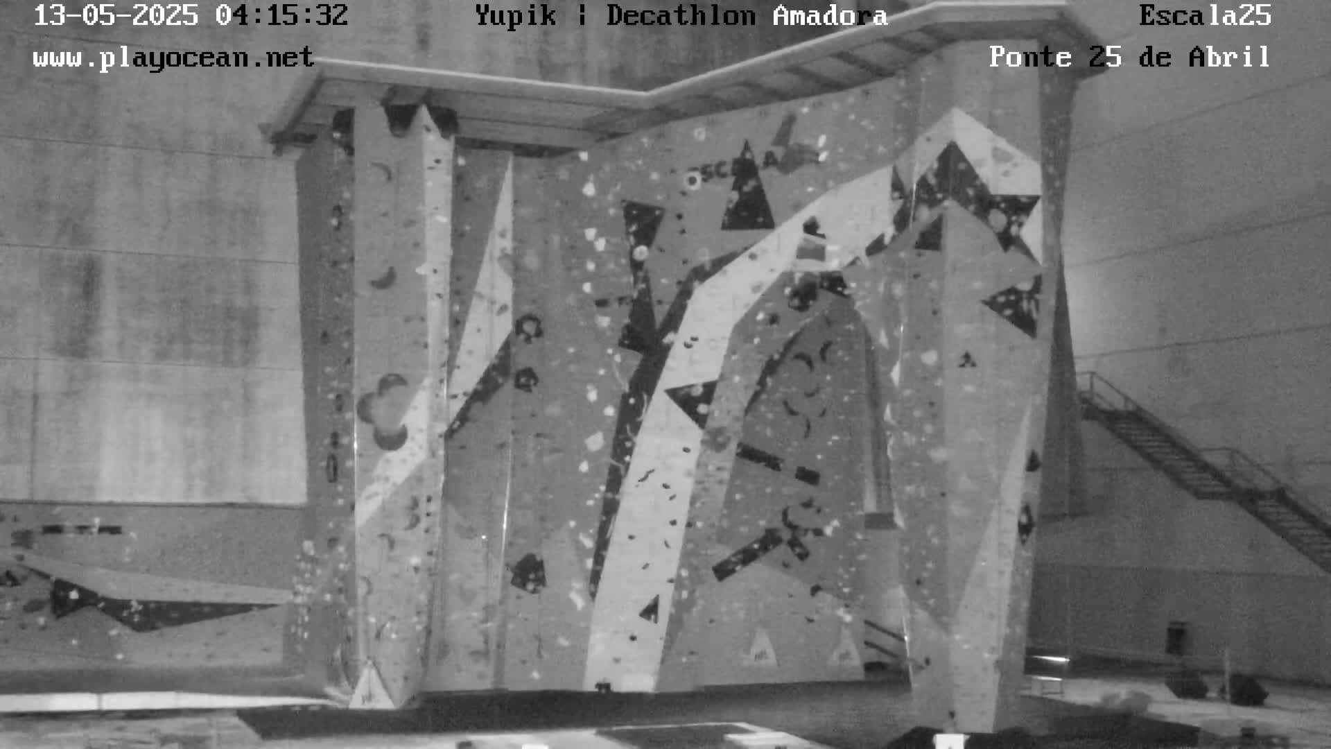 Under Ponte 25 de April Bridge, Escala25 Climbing Studio Live Cam - Alcantara, Lisbon, Portugal 