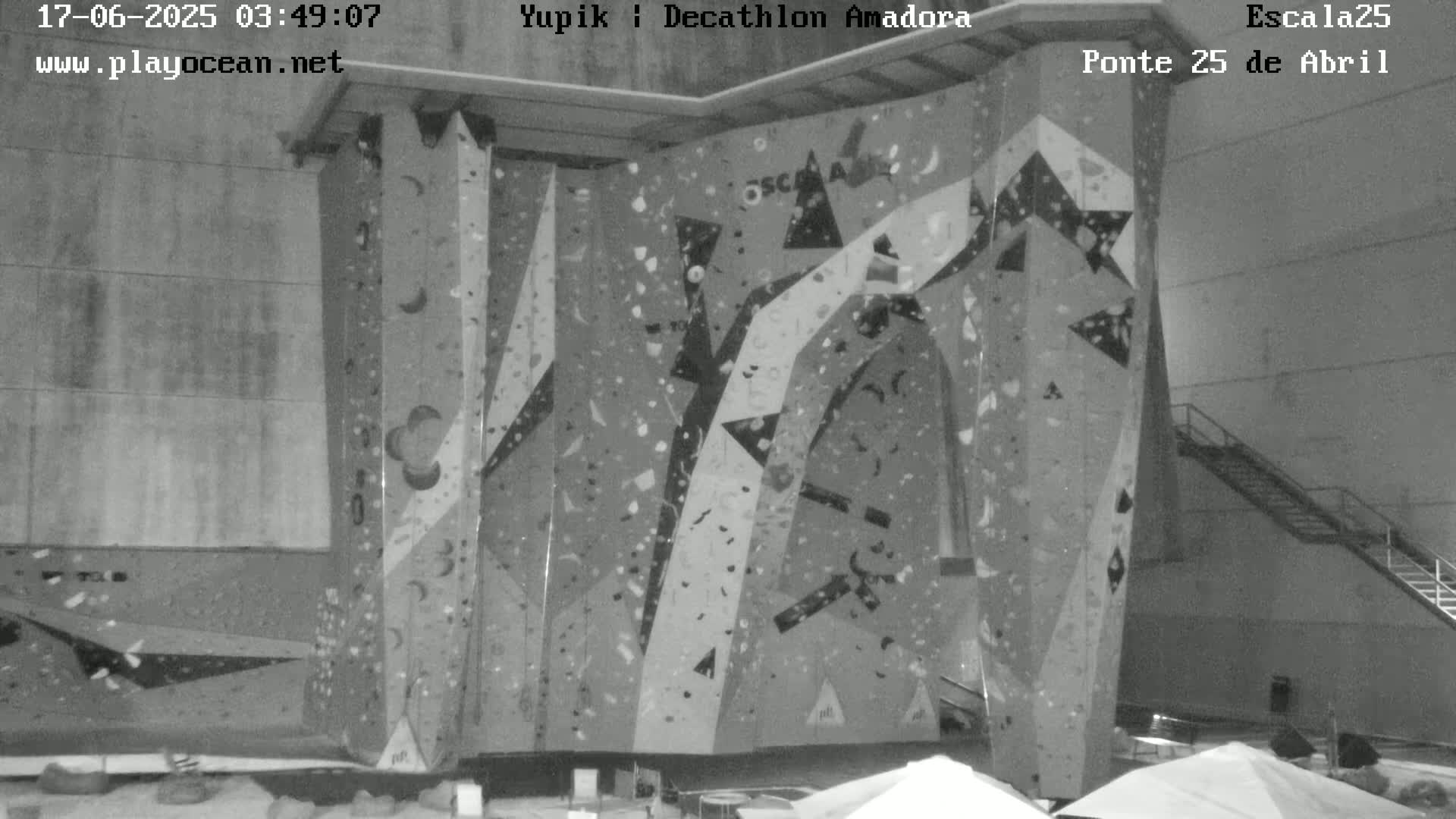 Under Ponte 25 de April Bridge, Escala25 Climbing Studio Live Cam - Alcantara, Lisbon, Portugal 