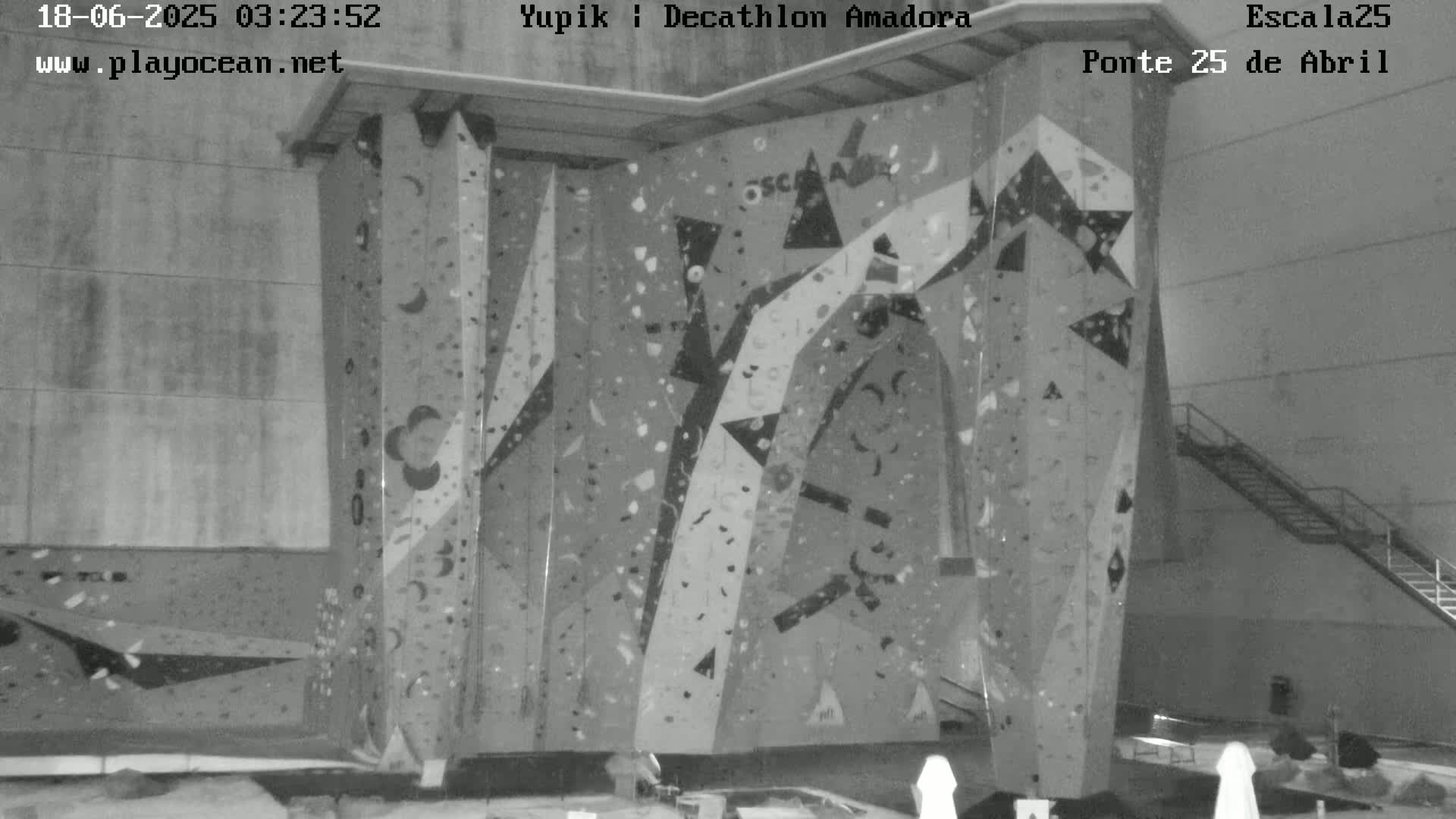 Under Ponte 25 de April Bridge, Escala25 Climbing Studio Live Cam - Alcantara, Lisbon, Portugal 