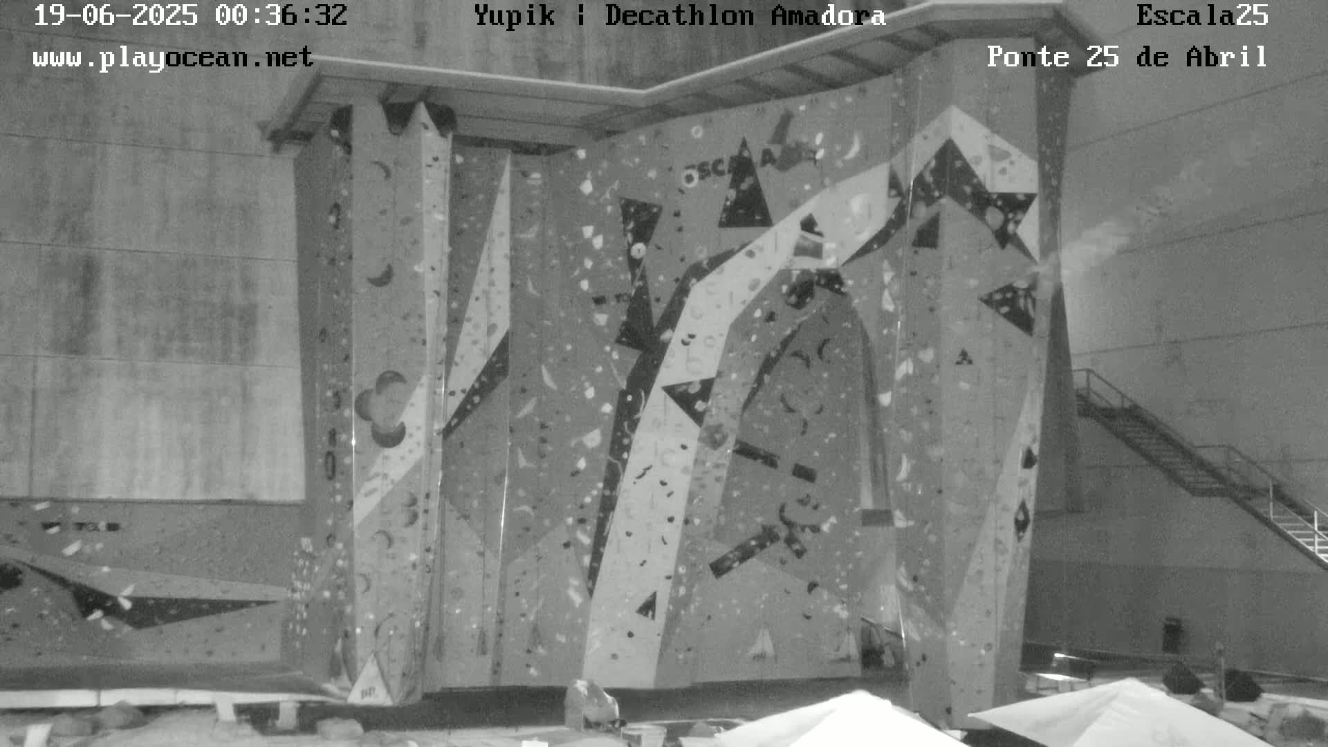 Under Ponte 25 de April Bridge, Escala25 Climbing Studio Live Cam - Alcantara, Lisbon, Portugal 