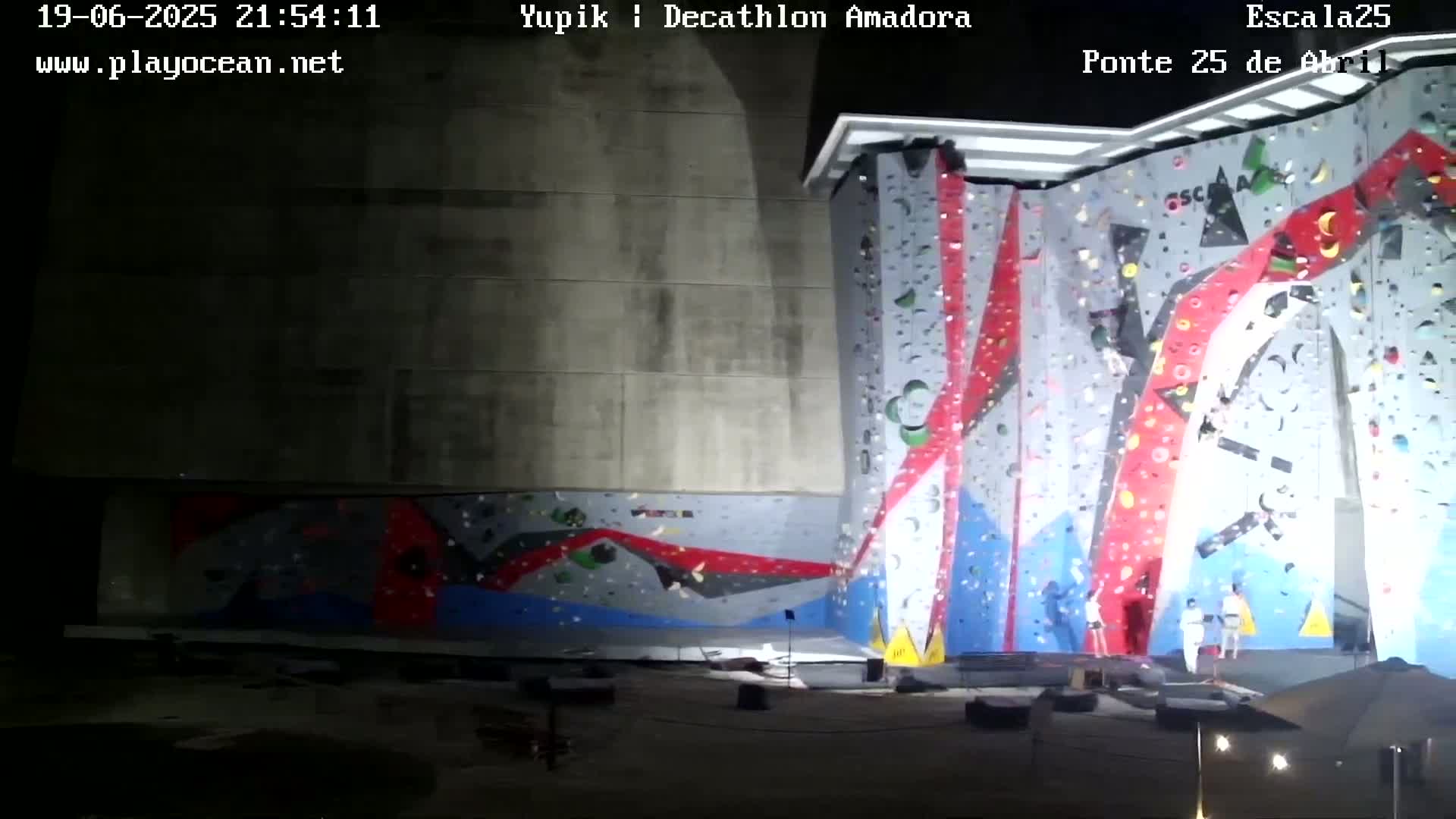 Under Ponte 25 de April Bridge, Escala25 Climbing Studio Live Cam - Alcantara, Lisbon, Portugal 