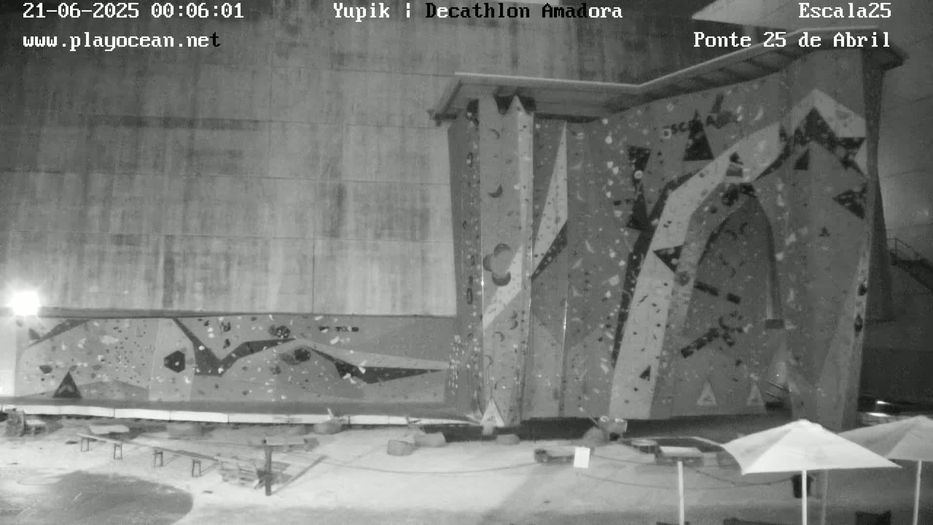 Under Ponte 25 de April Bridge, Escala25 Climbing Studio Live Cam - Alcantara, Lisbon, Portugal 