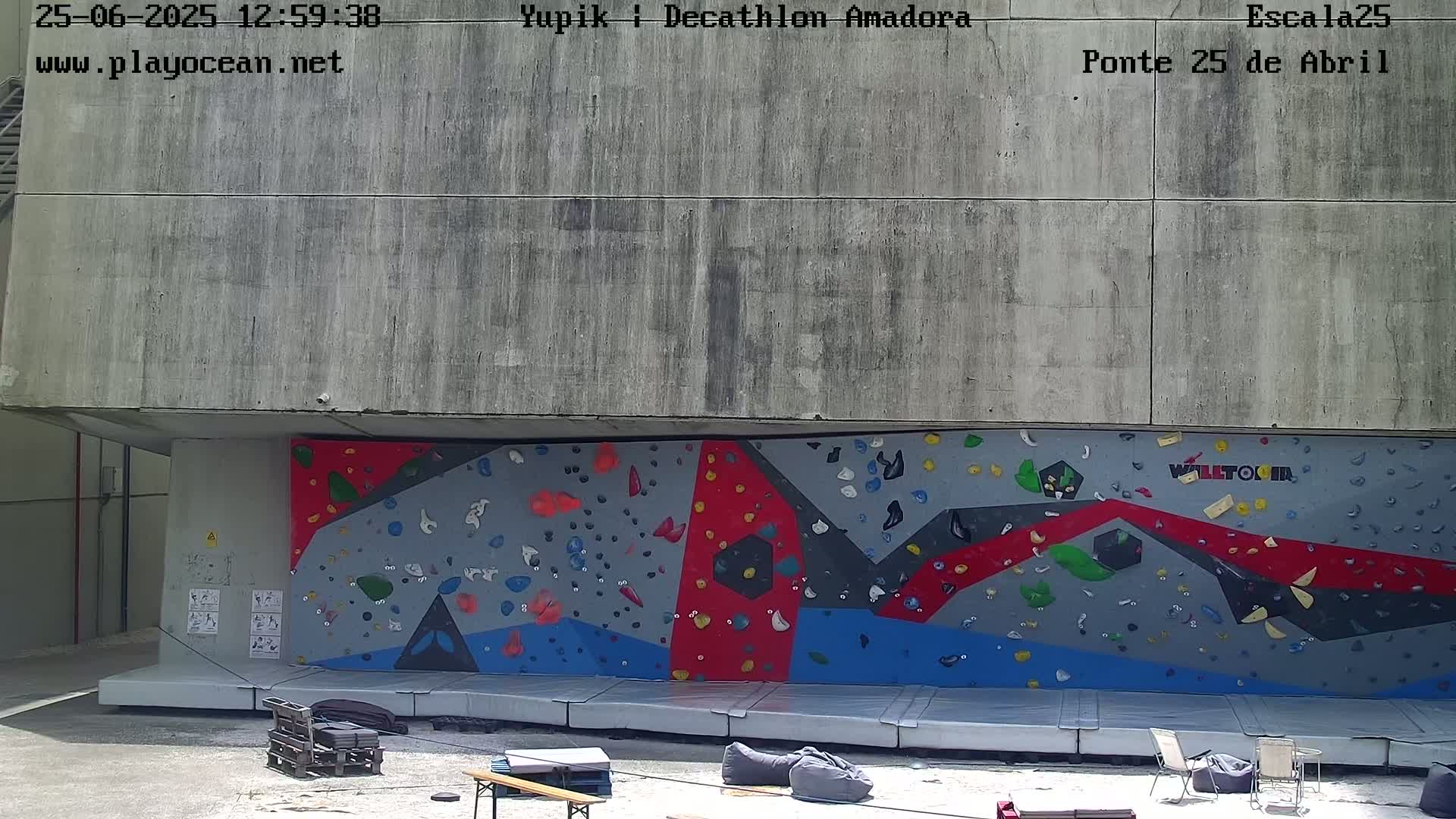 Under Ponte 25 de April Bridge, Escala25 Climbing Studio Live Cam - Alcantara, Lisbon, Portugal 