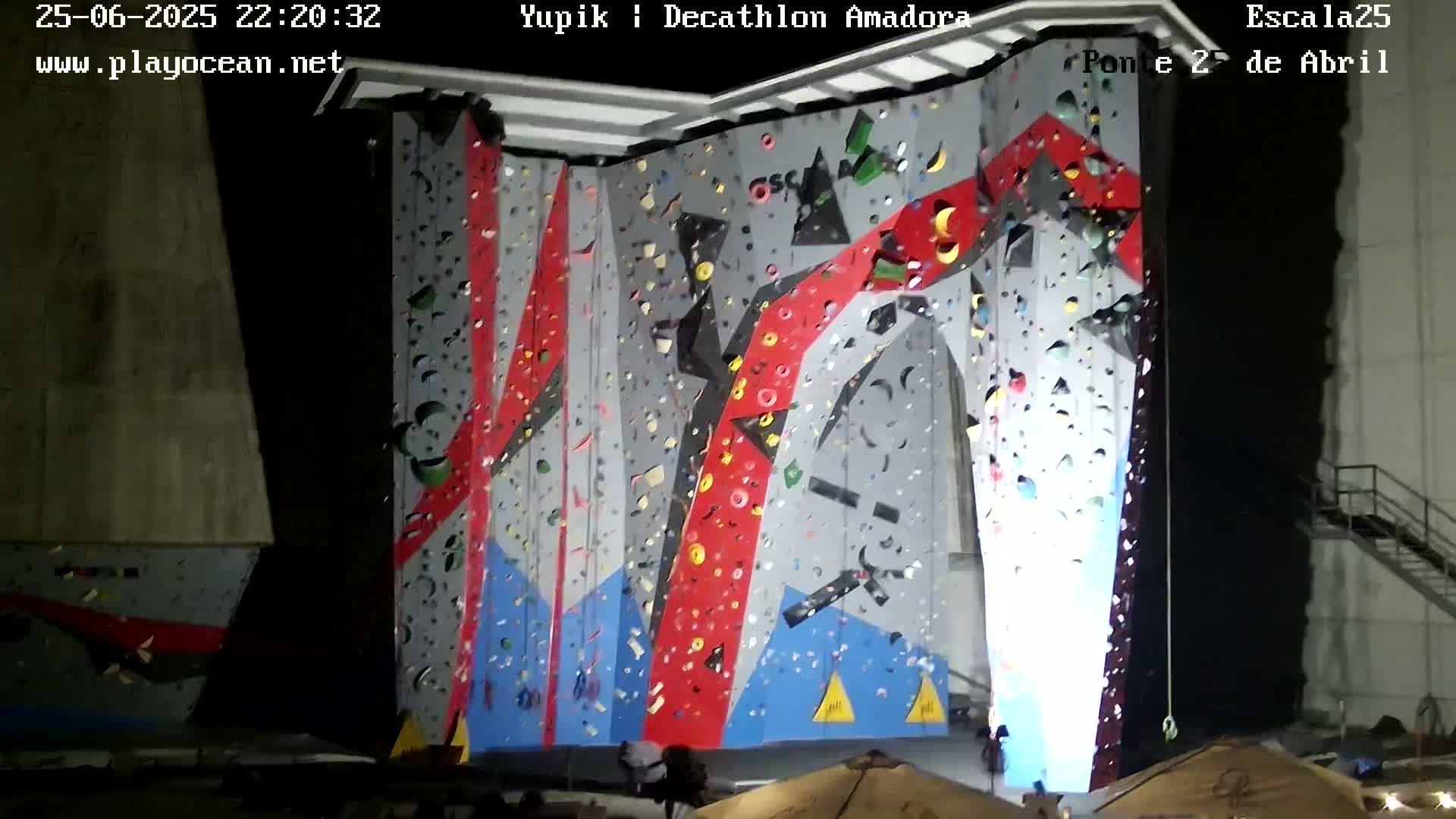 Under Ponte 25 de April Bridge, Escala25 Climbing Studio Live Cam - Alcantara, Lisbon, Portugal 