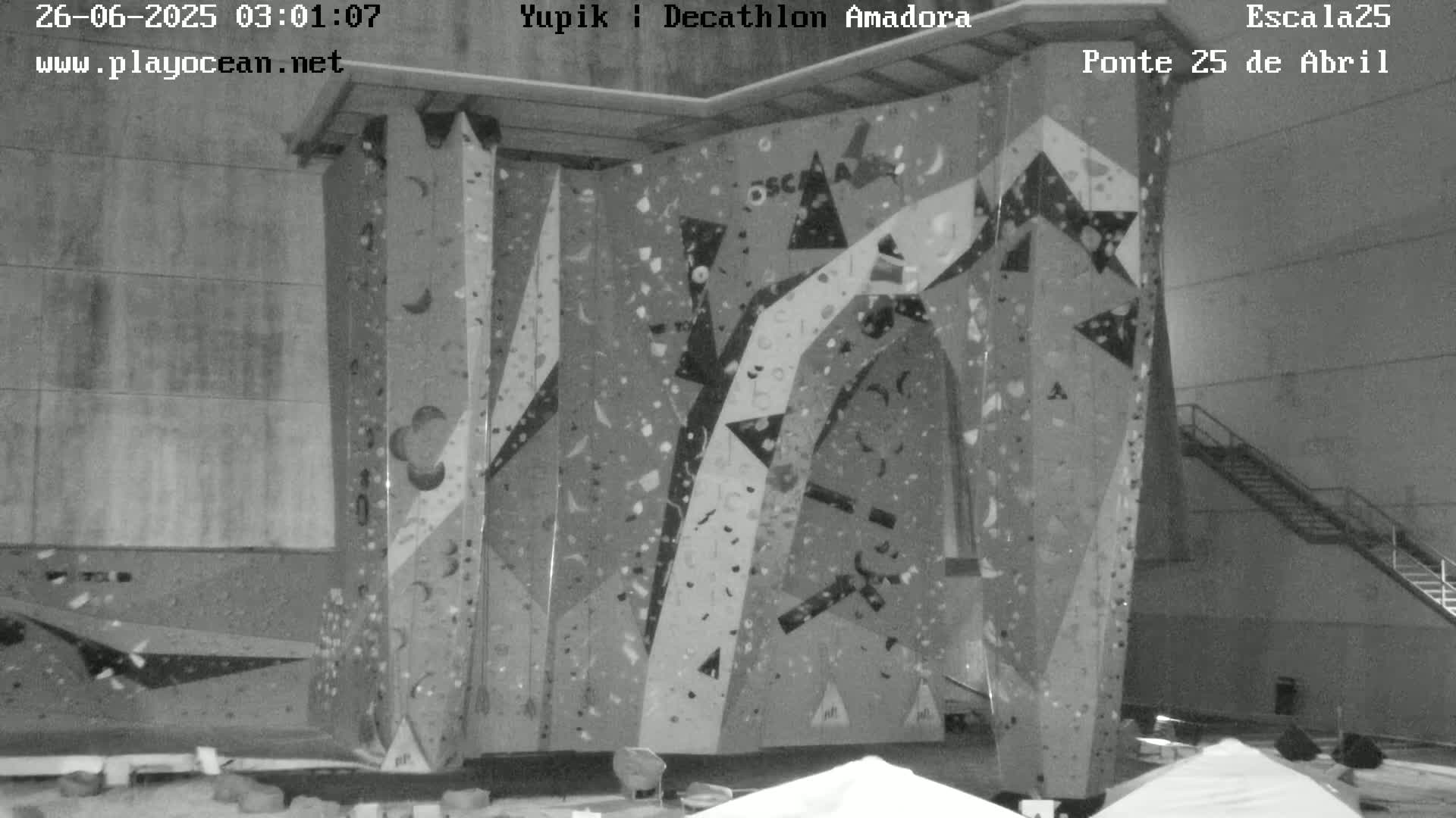 Under Ponte 25 de April Bridge, Escala25 Climbing Studio Live Cam - Alcantara, Lisbon, Portugal 