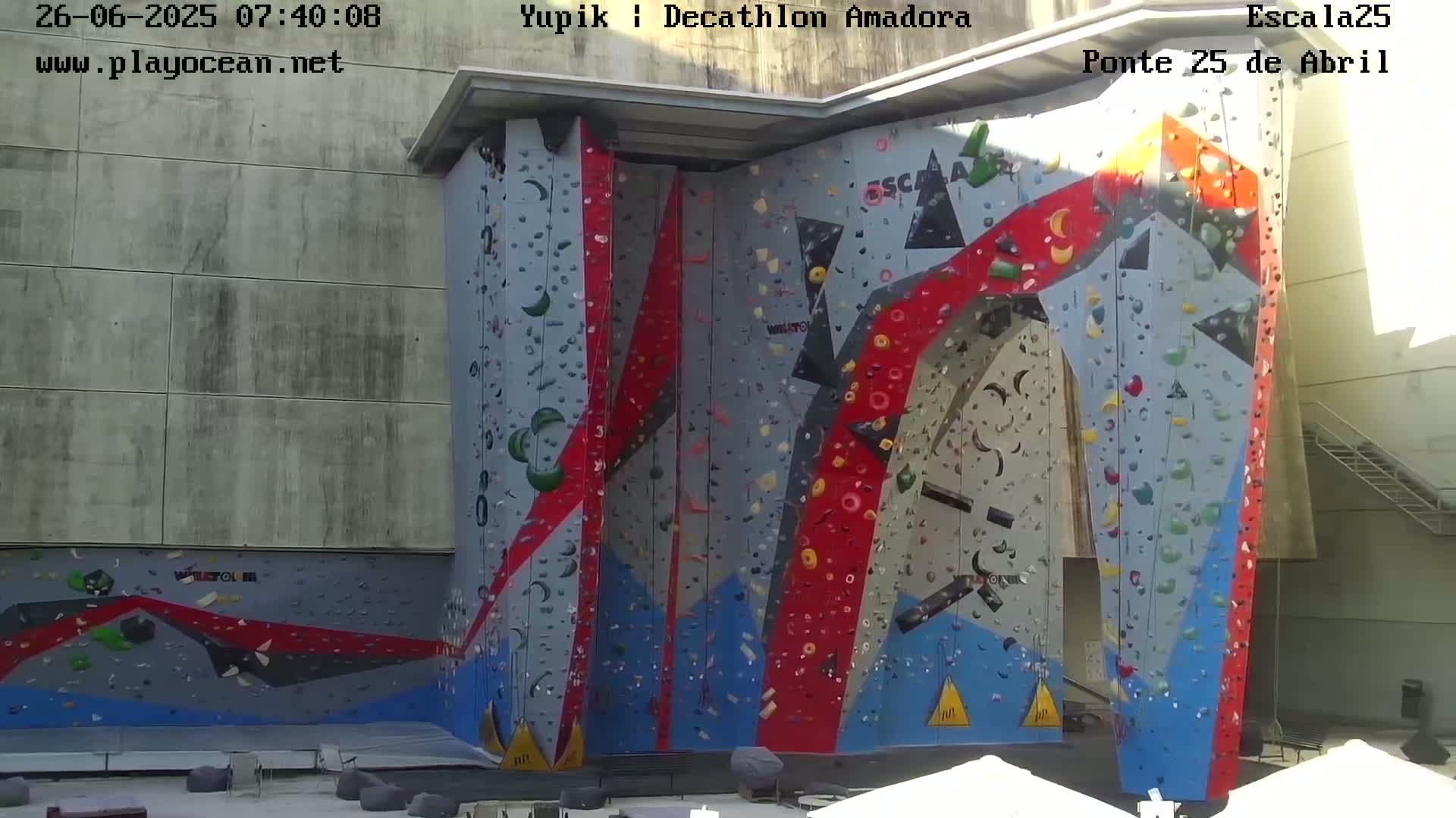 Under Ponte 25 de April Bridge, Escala25 Climbing Studio Live Cam - Alcantara, Lisbon, Portugal 