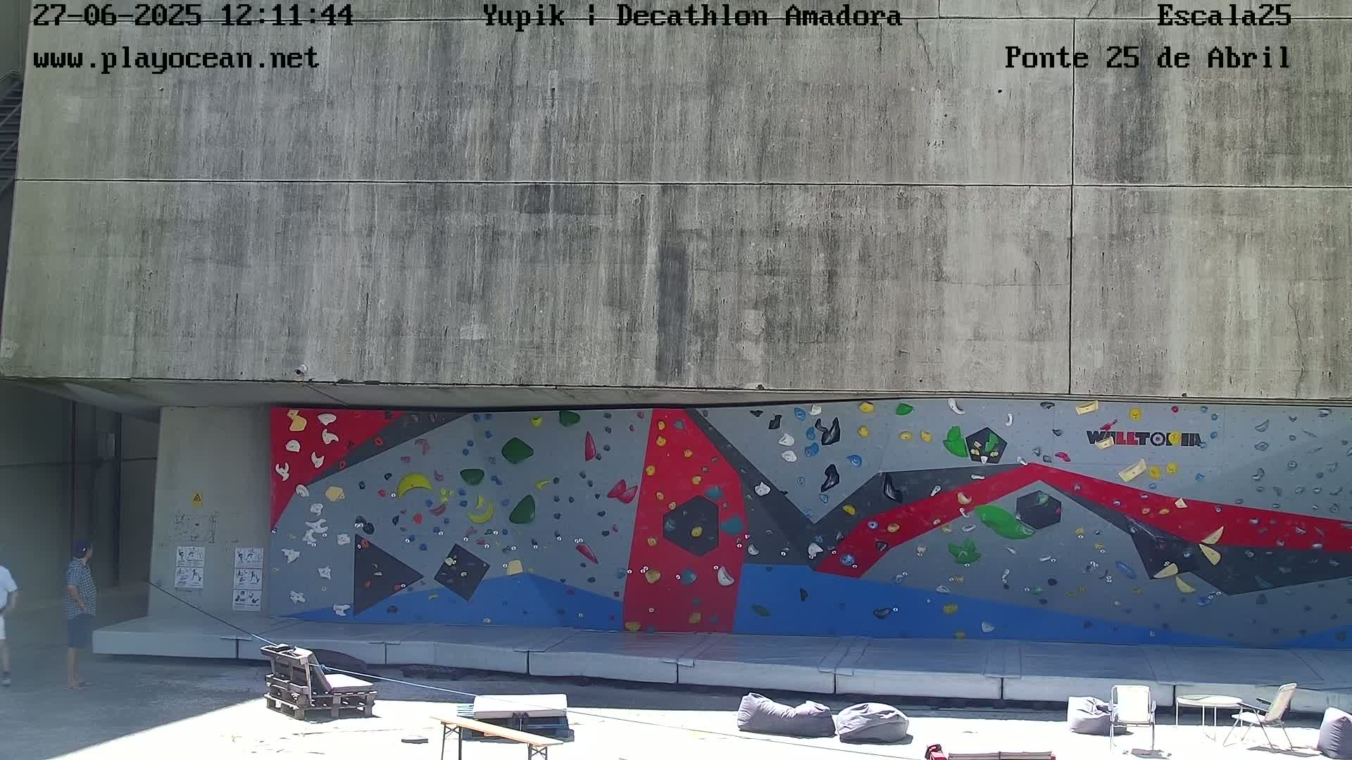 Under Ponte 25 de April Bridge, Escala25 Climbing Studio Live Cam - Alcantara, Lisbon, Portugal 