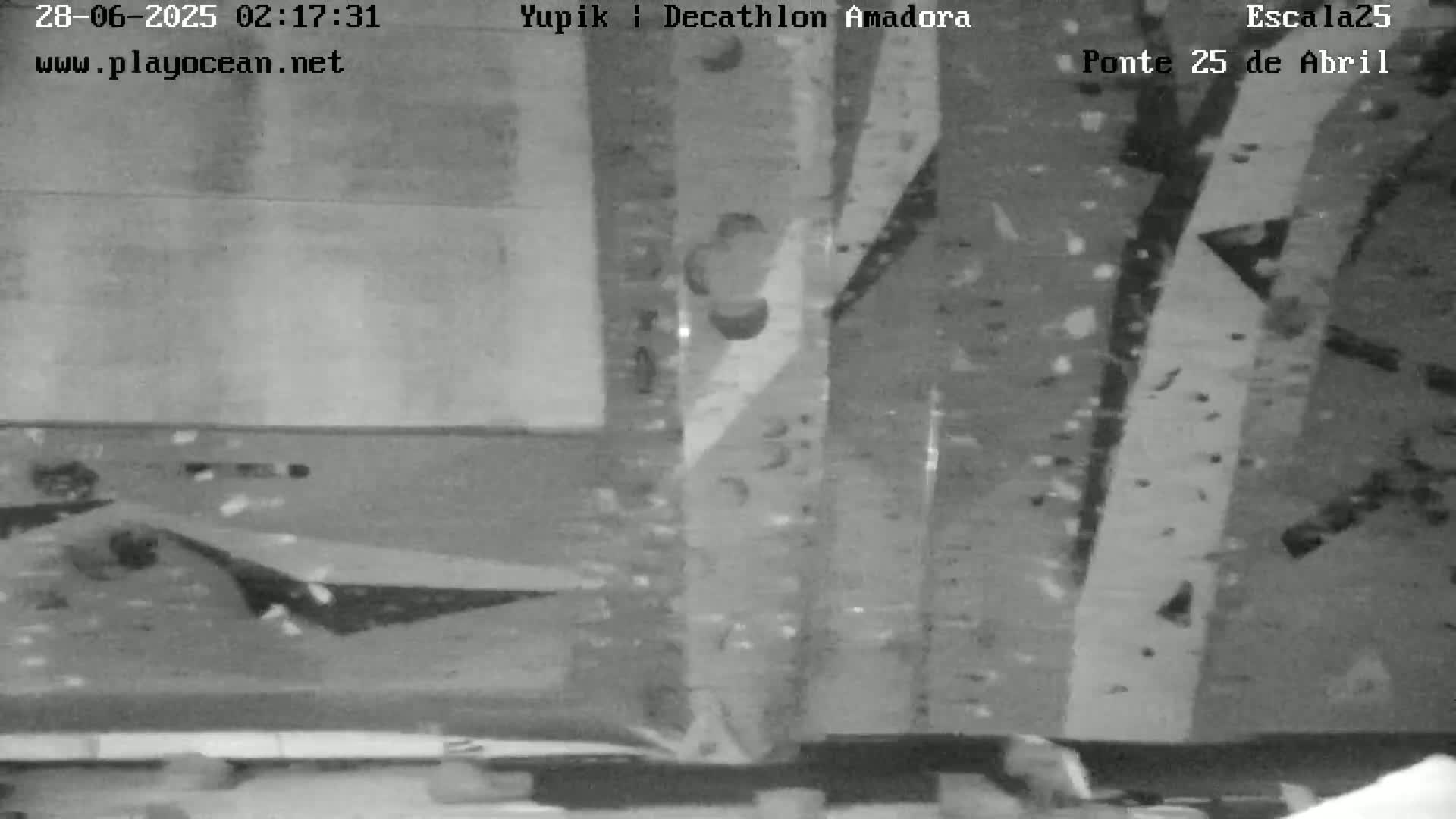 Under Ponte 25 de April Bridge, Escala25 Climbing Studio Live Cam - Alcantara, Lisbon, Portugal 