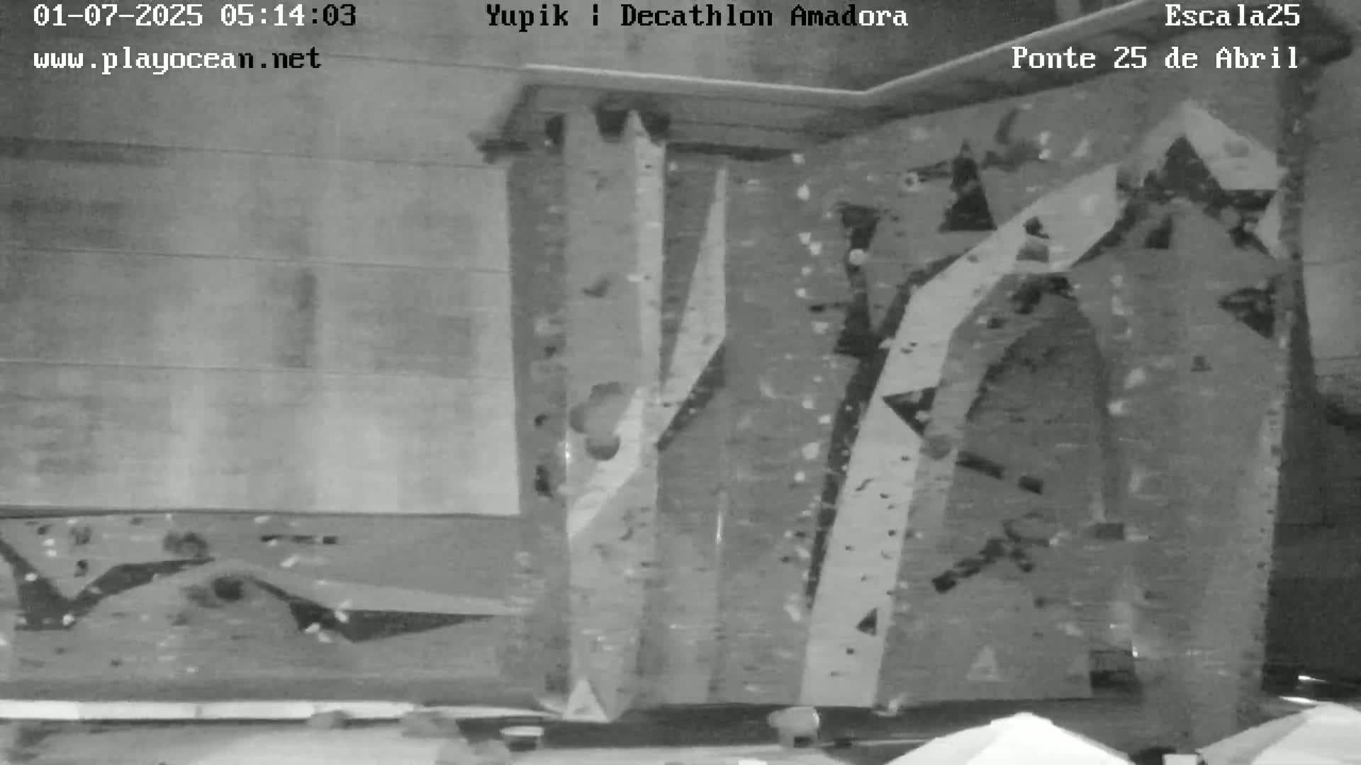 Under Ponte 25 de April Bridge, Escala25 Climbing Studio Live Cam - Alcantara, Lisbon, Portugal 