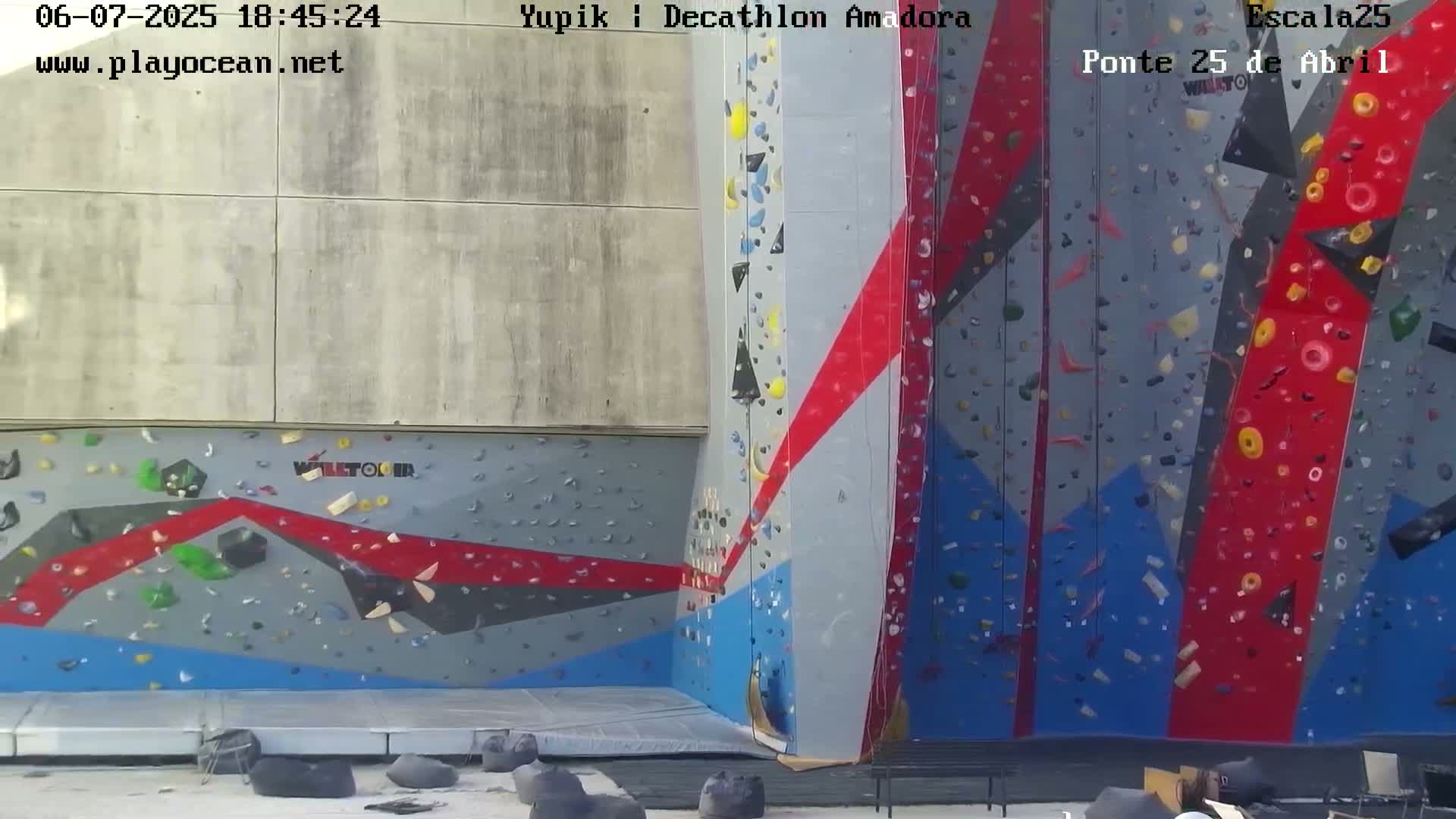 Under Ponte 25 de April Bridge, Escala25 Climbing Studio Live Cam - Alcantara, Lisbon, Portugal 