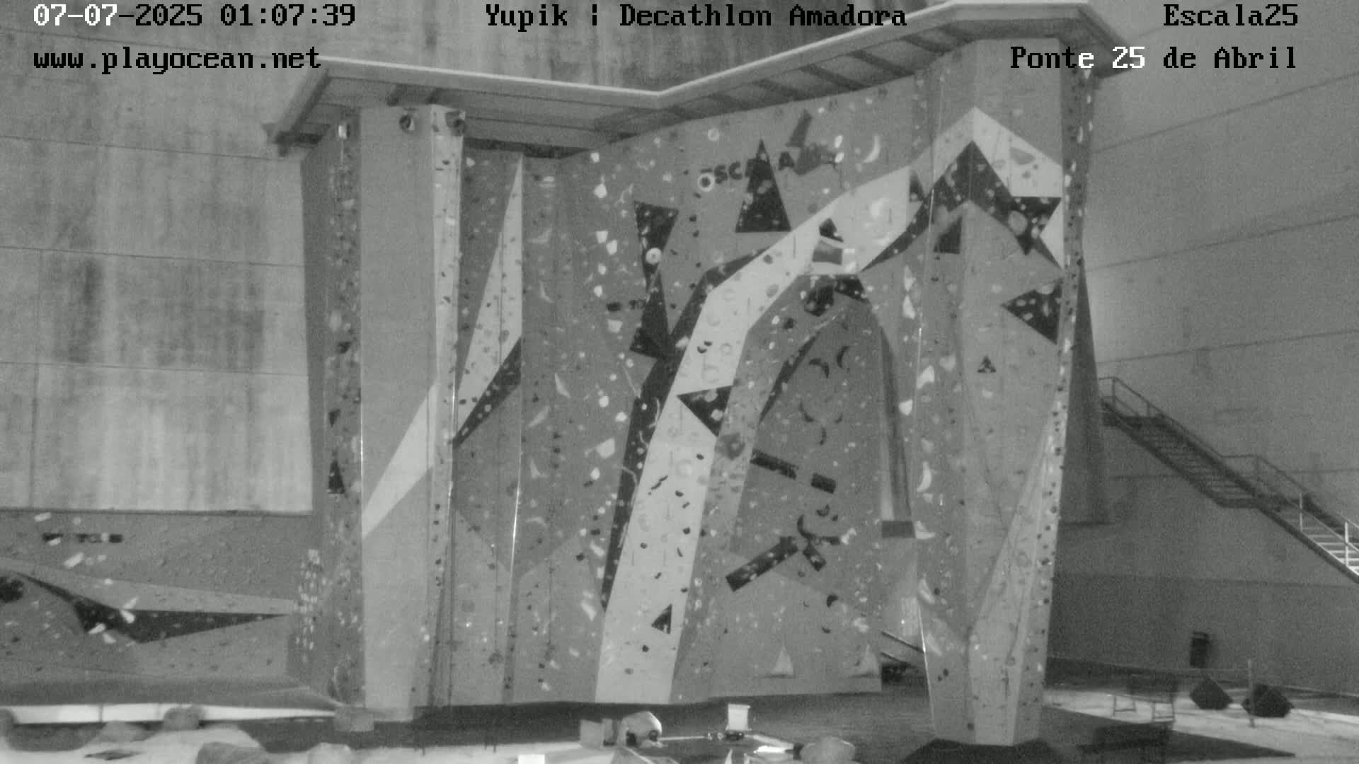 Under Ponte 25 de April Bridge, Escala25 Climbing Studio Live Cam - Alcantara, Lisbon, Portugal 