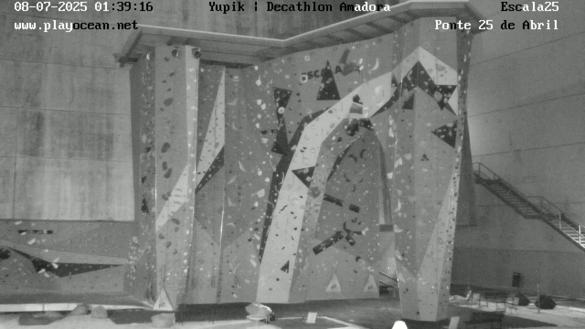 Under Ponte 25 de April Bridge, Escala25 Climbing Studio Live Cam - Alcantara, Lisbon, Portugal 