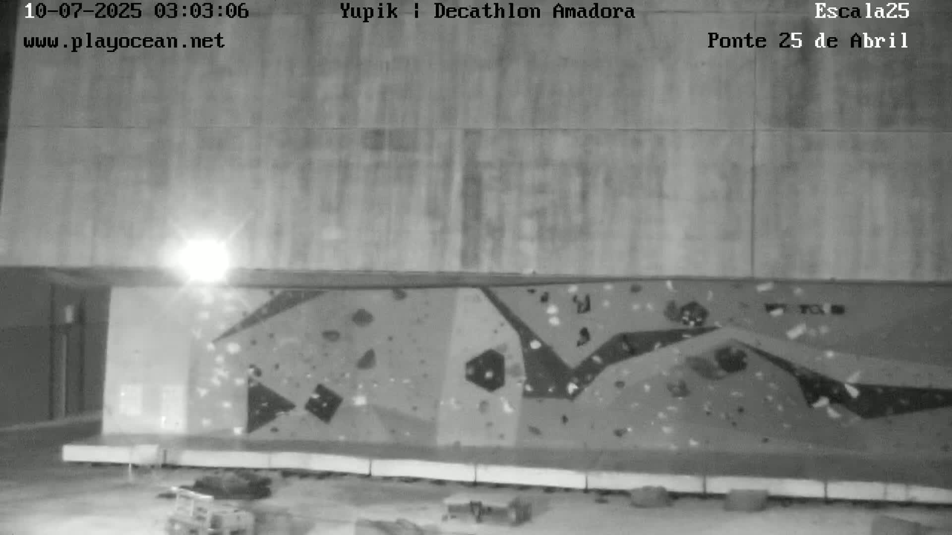 Under Ponte 25 de April Bridge, Escala25 Climbing Studio Live Cam - Alcantara, Lisbon, Portugal 