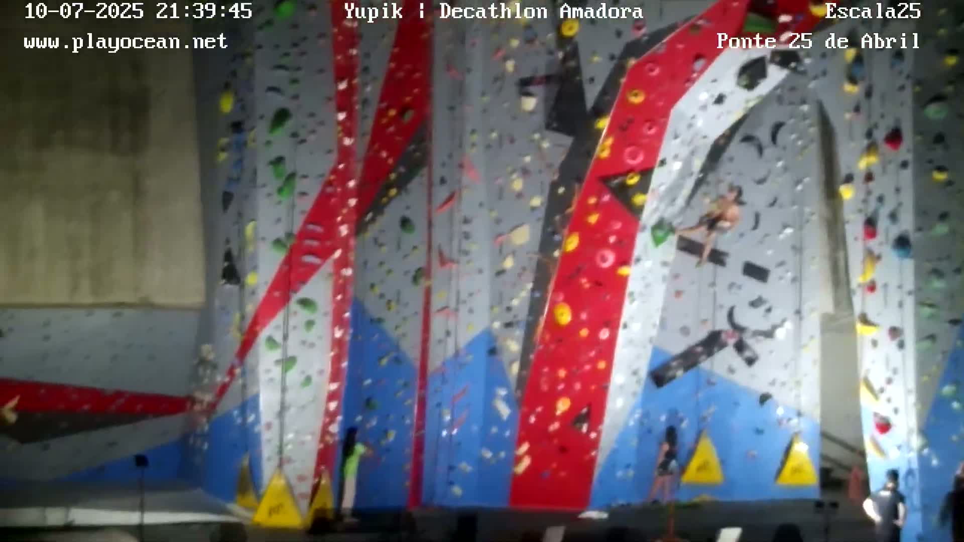 Under Ponte 25 de April Bridge, Escala25 Climbing Studio Live Cam - Alcantara, Lisbon, Portugal 