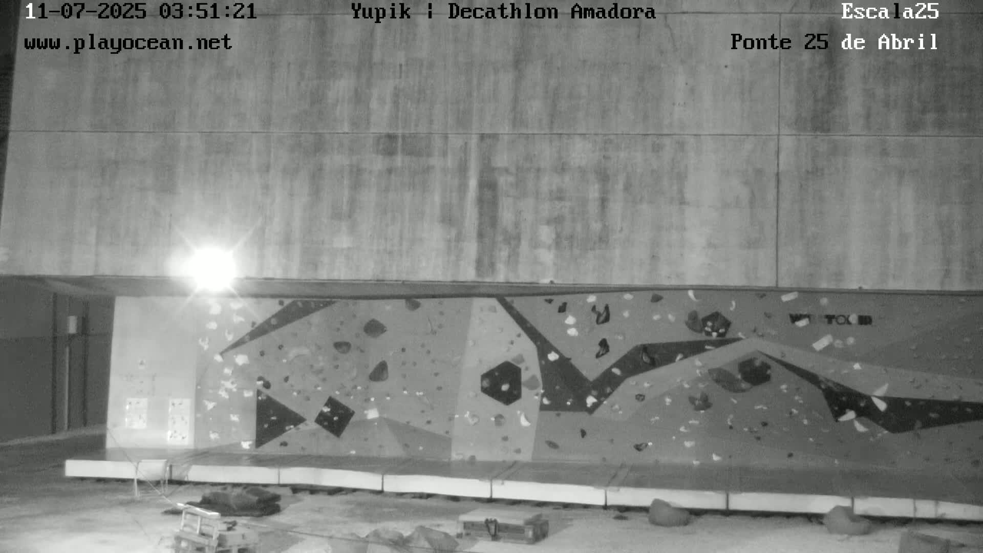 Under Ponte 25 de April Bridge, Escala25 Climbing Studio Live Cam - Alcantara, Lisbon, Portugal 