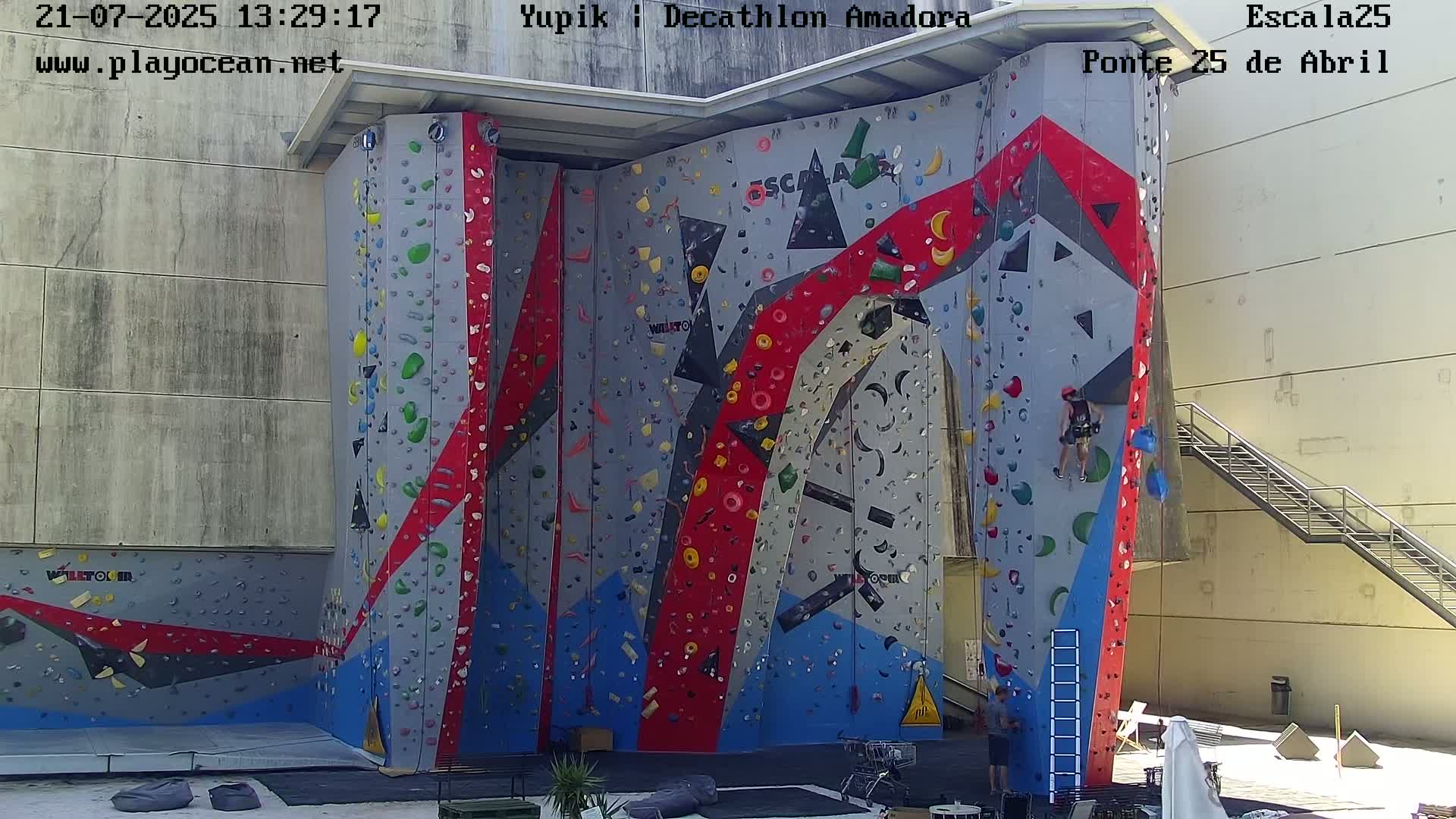 Under Ponte 25 de April Bridge, Escala25 Climbing Studio Live Cam - Alcantara, Lisbon, Portugal 