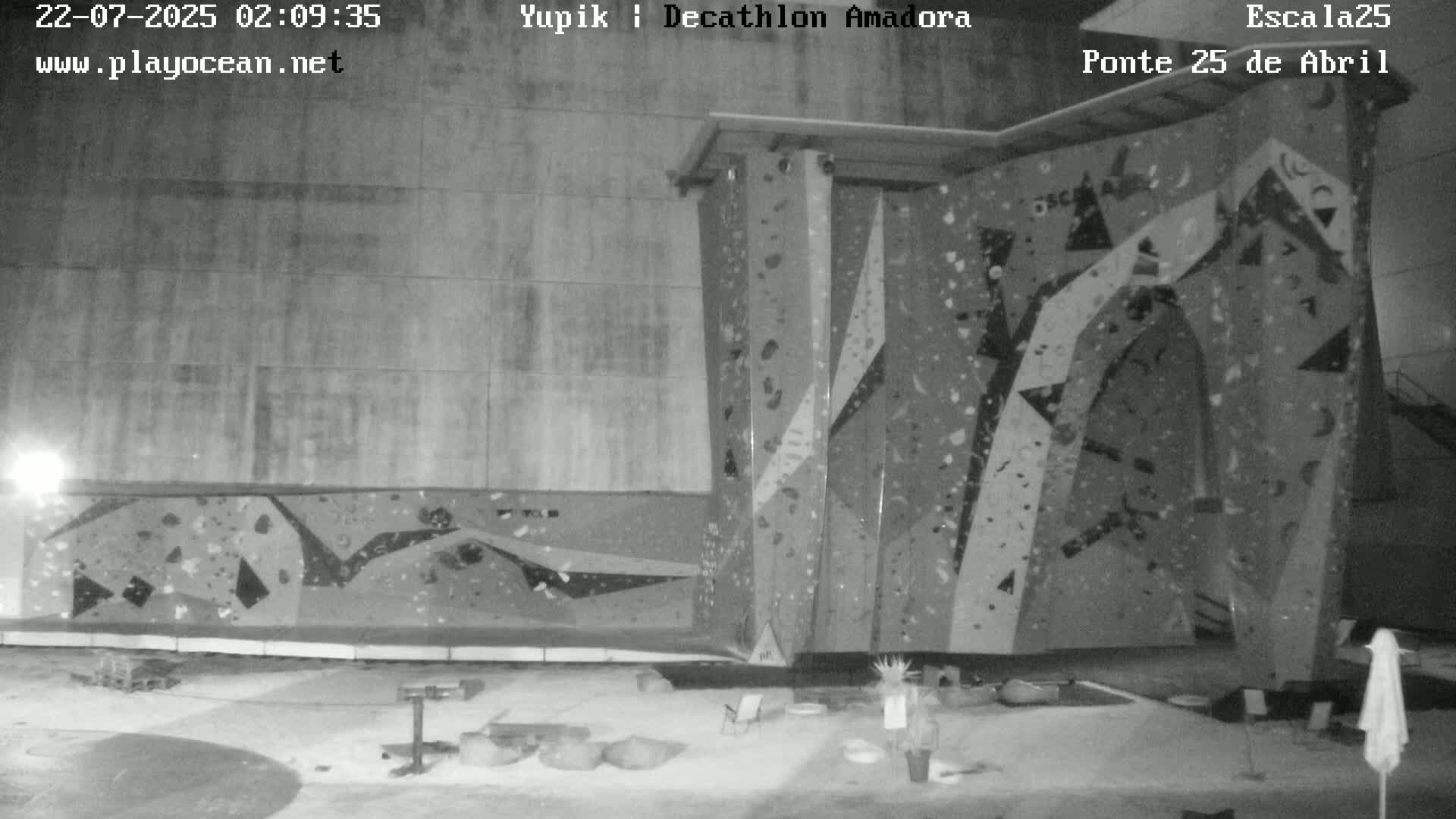 Under Ponte 25 de April Bridge, Escala25 Climbing Studio Live Cam - Alcantara, Lisbon, Portugal 