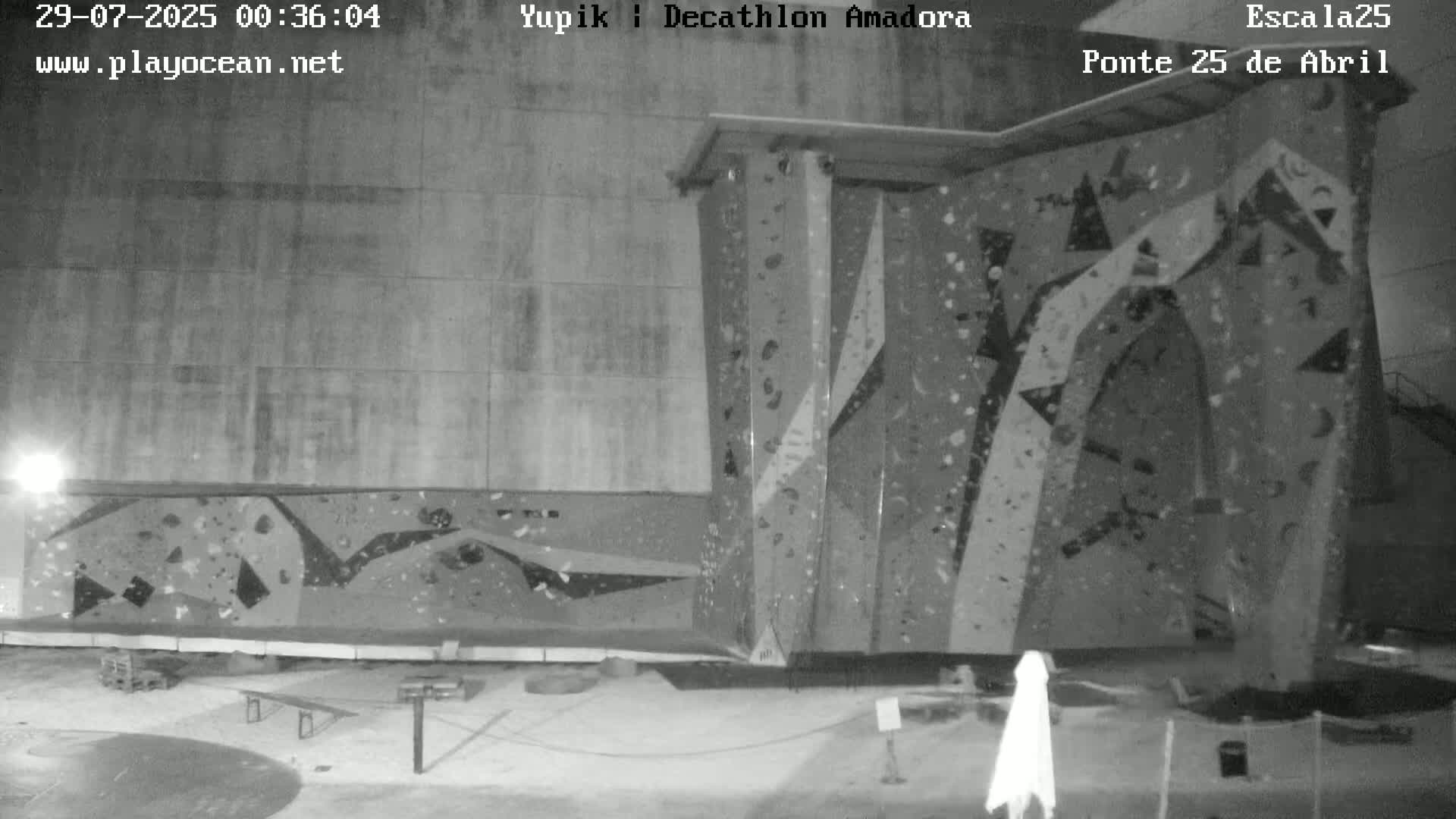 Under Ponte 25 de April Bridge, Escala25 Climbing Studio Live Cam - Alcantara, Lisbon, Portugal 