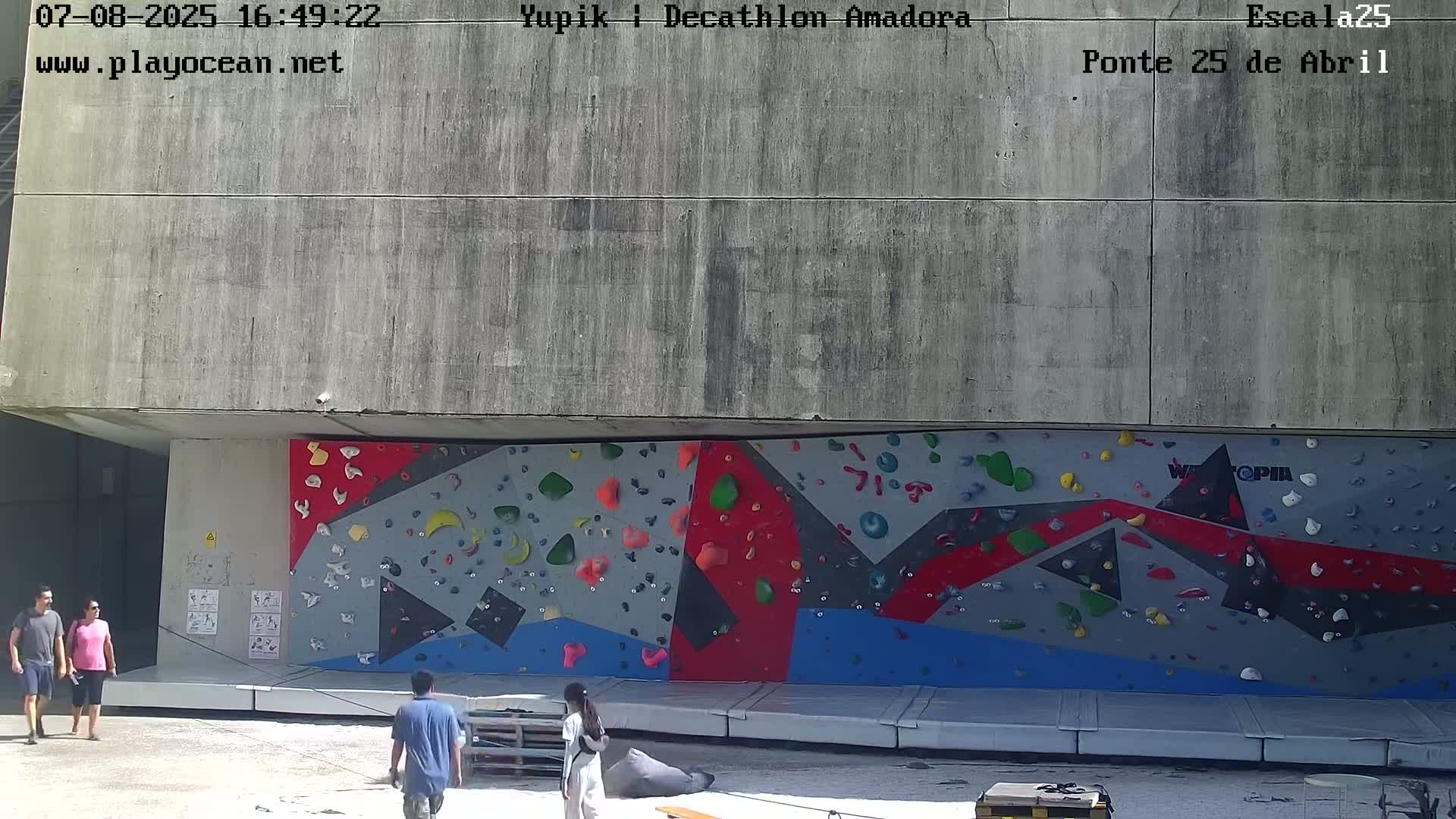 Under Ponte 25 de April Bridge, Escala25 Climbing Studio Live Cam - Alcantara, Lisbon, Portugal 