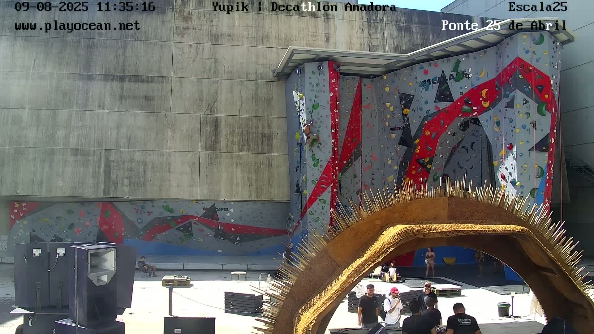 Under Ponte 25 de April Bridge, Escala25 Climbing Studio Live Cam - Alcantara, Lisbon, Portugal 