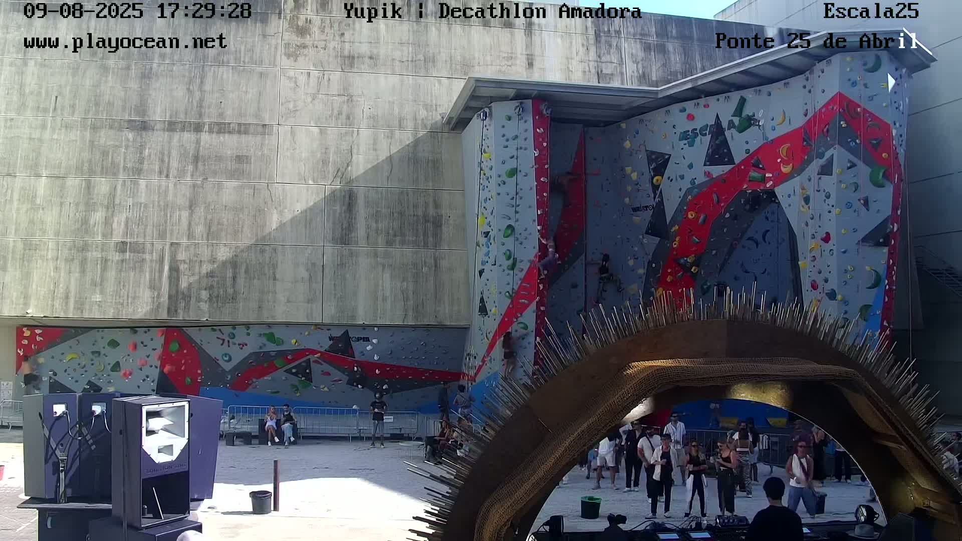 Under Ponte 25 de April Bridge, Escala25 Climbing Studio Live Cam - Alcantara, Lisbon, Portugal 