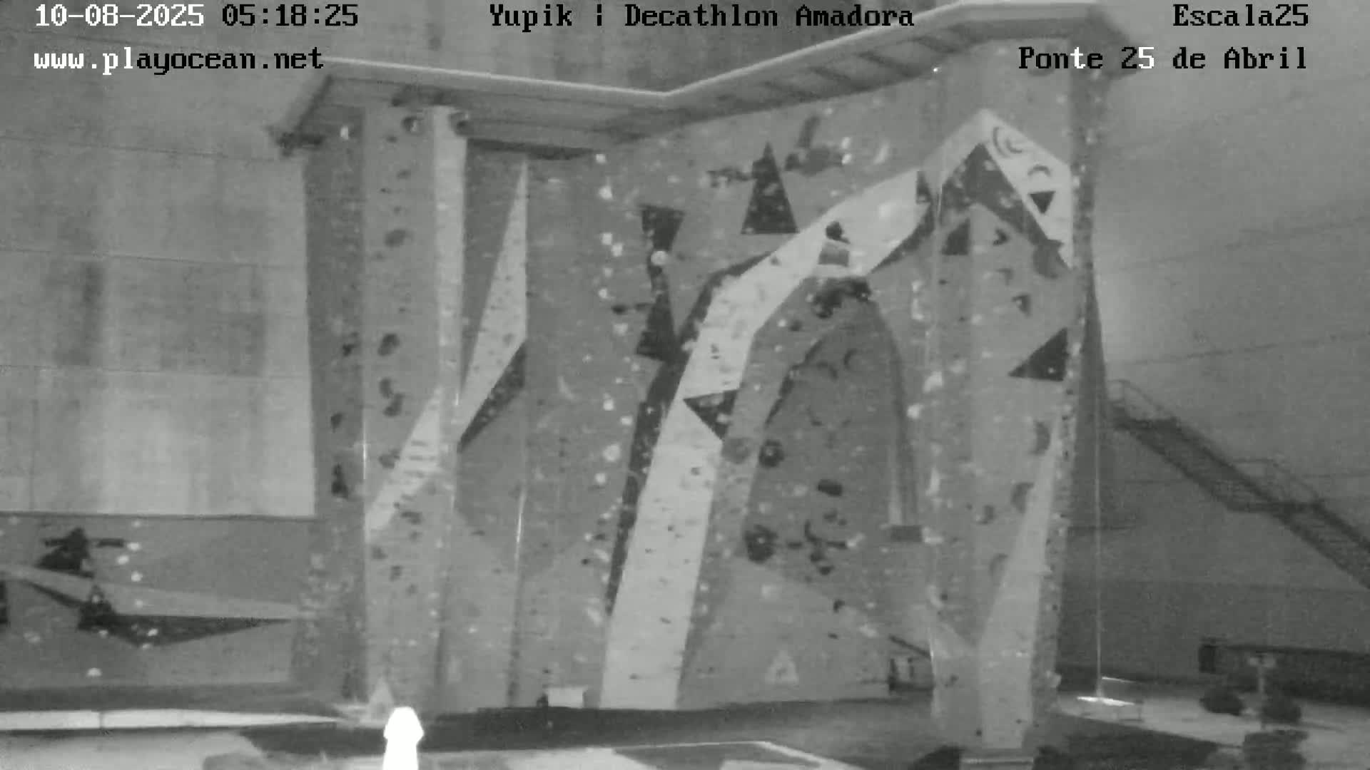 Under Ponte 25 de April Bridge, Escala25 Climbing Studio Live Cam - Alcantara, Lisbon, Portugal 