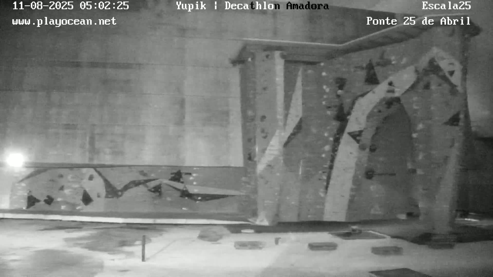 Under Ponte 25 de April Bridge, Escala25 Climbing Studio Live Cam - Alcantara, Lisbon, Portugal 